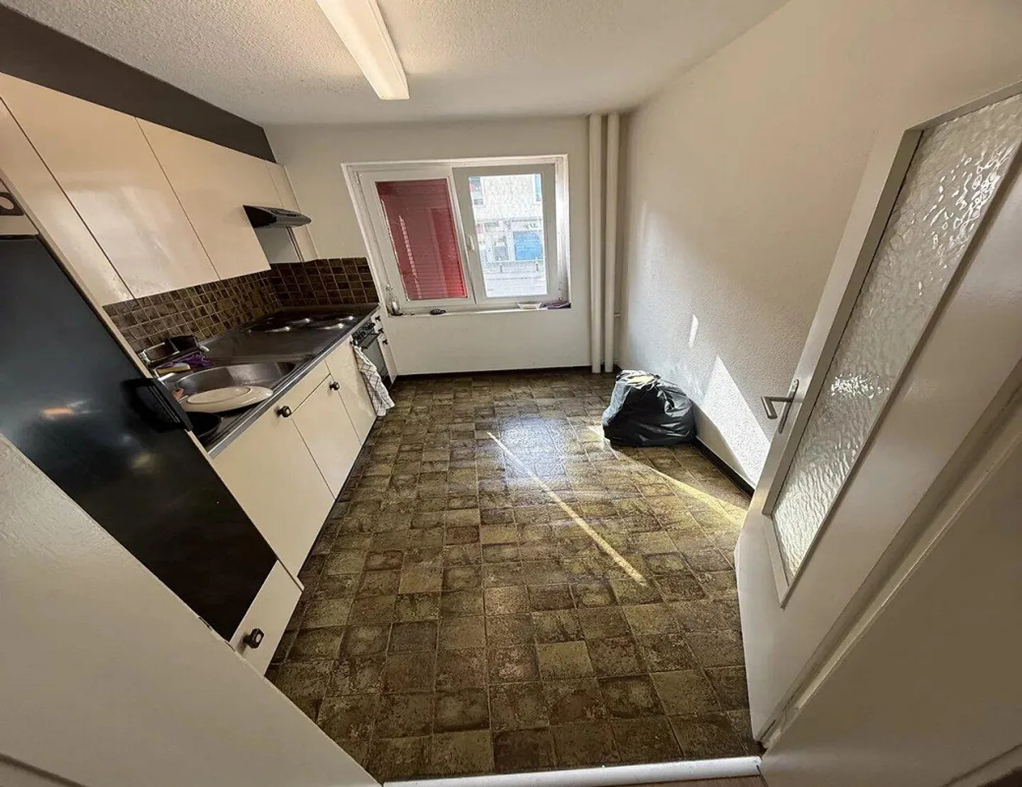 Bright furnished room in 'Kloten' - flexible and all-inclusive - Photo 2 of 12