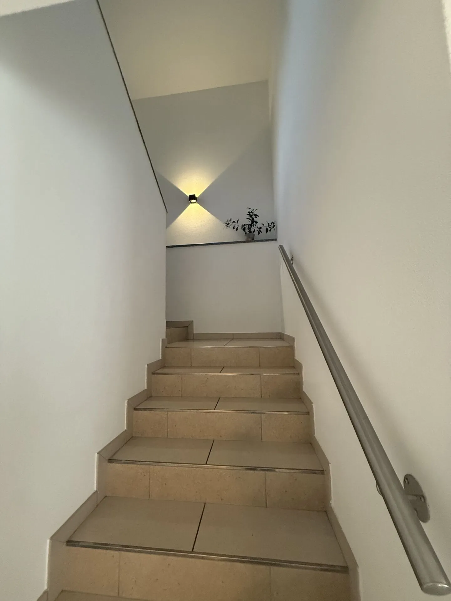 Casa a schiera moderna a Gorduno - Foto 5 di 11