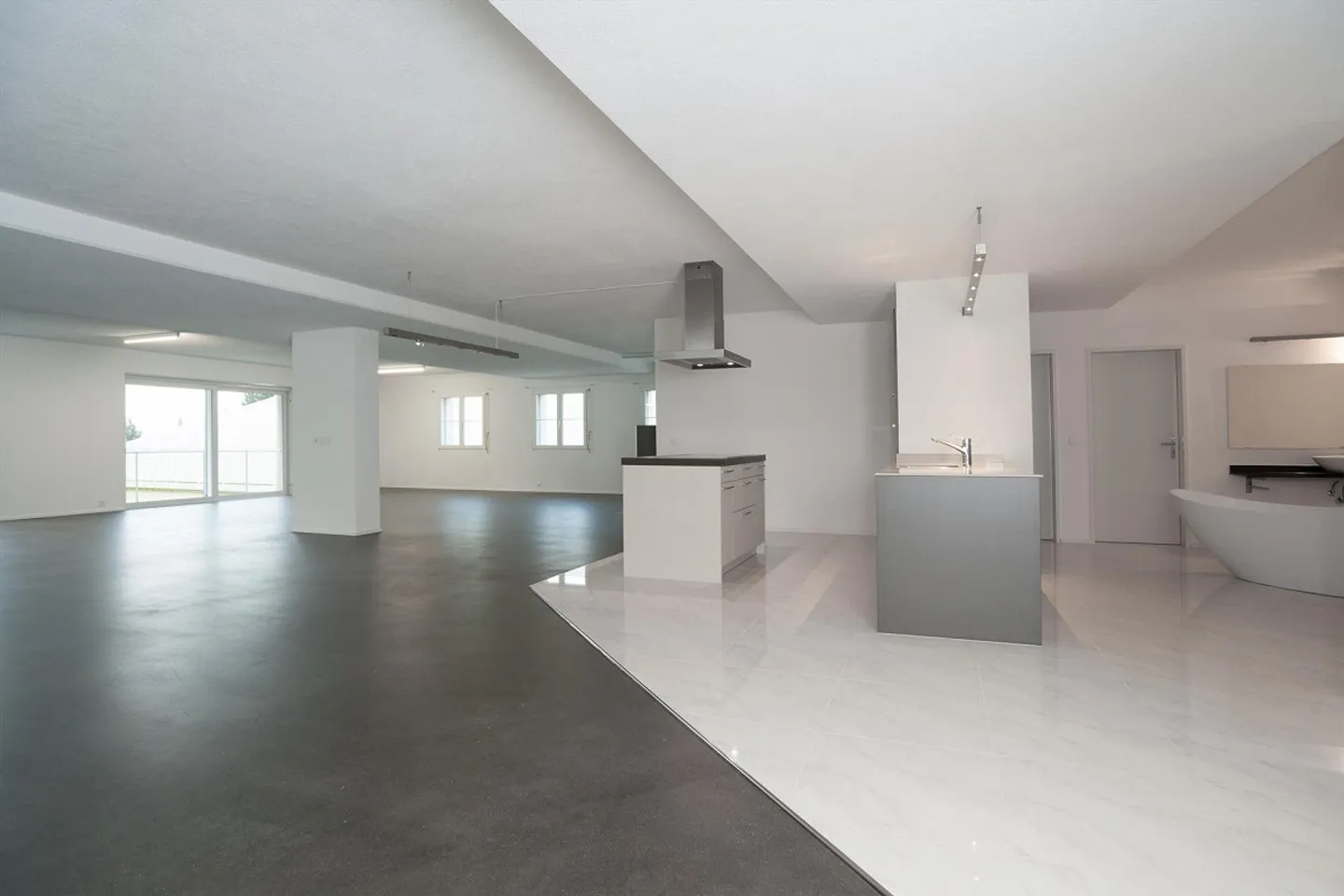 210 m2 Wohn- und Geschäftshaus - Photo 6 of 11