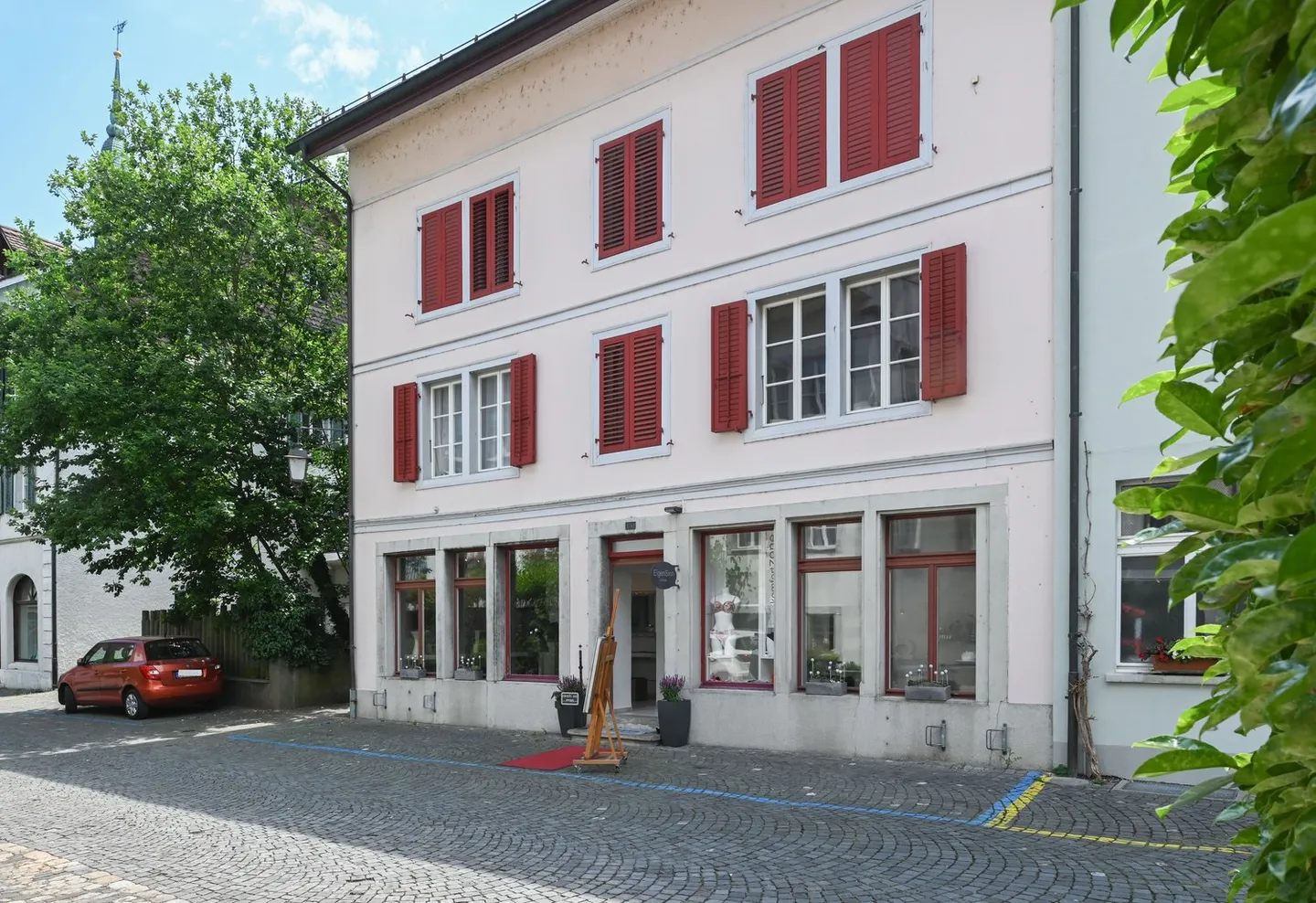 L'opportunità che stavi aspettando - nel cuore di Wangen an der Aare! - Foto 1 di 14