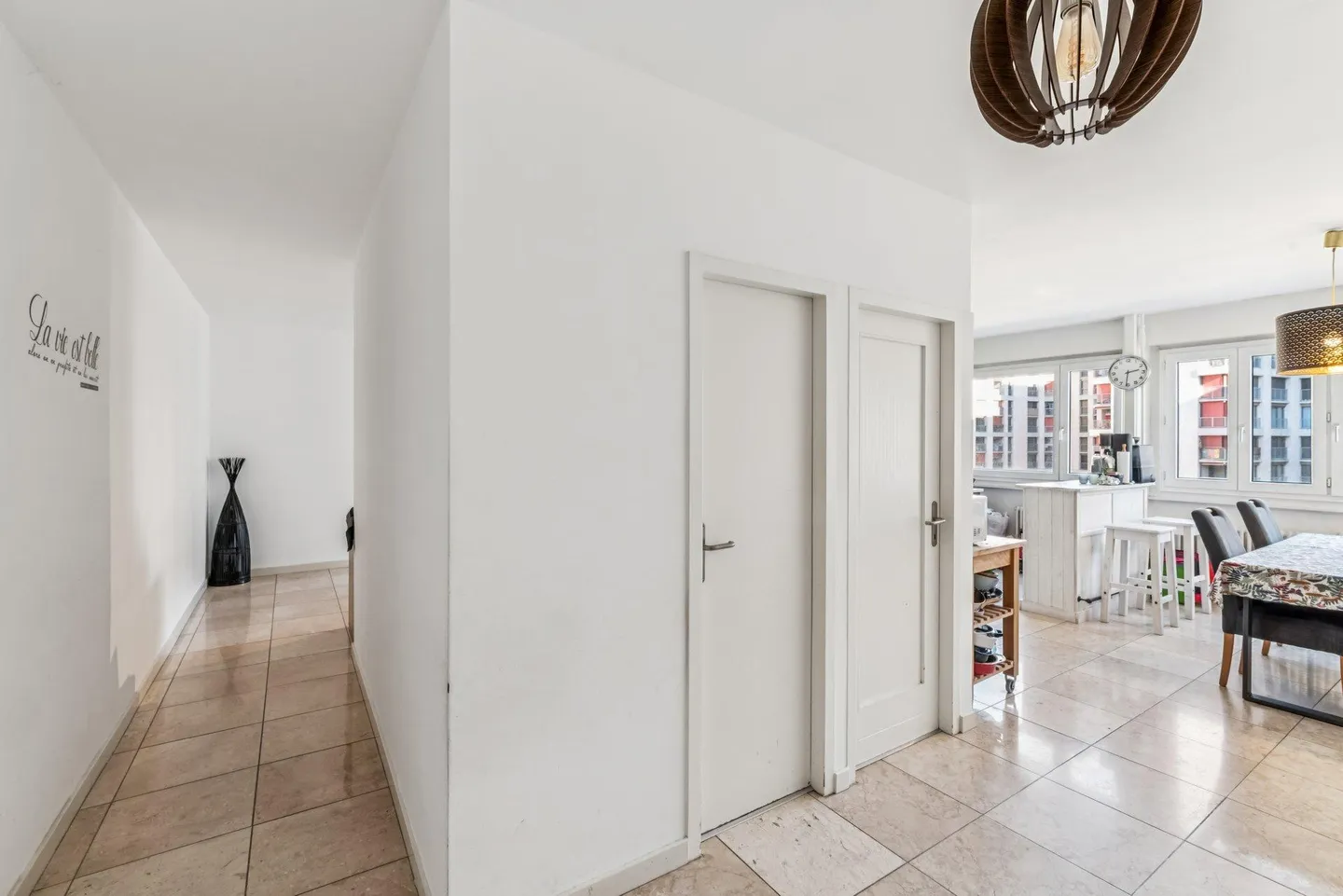 Esclusivo - Spazioso appartamento di 4 locali con balcone - Foto 7 di 12