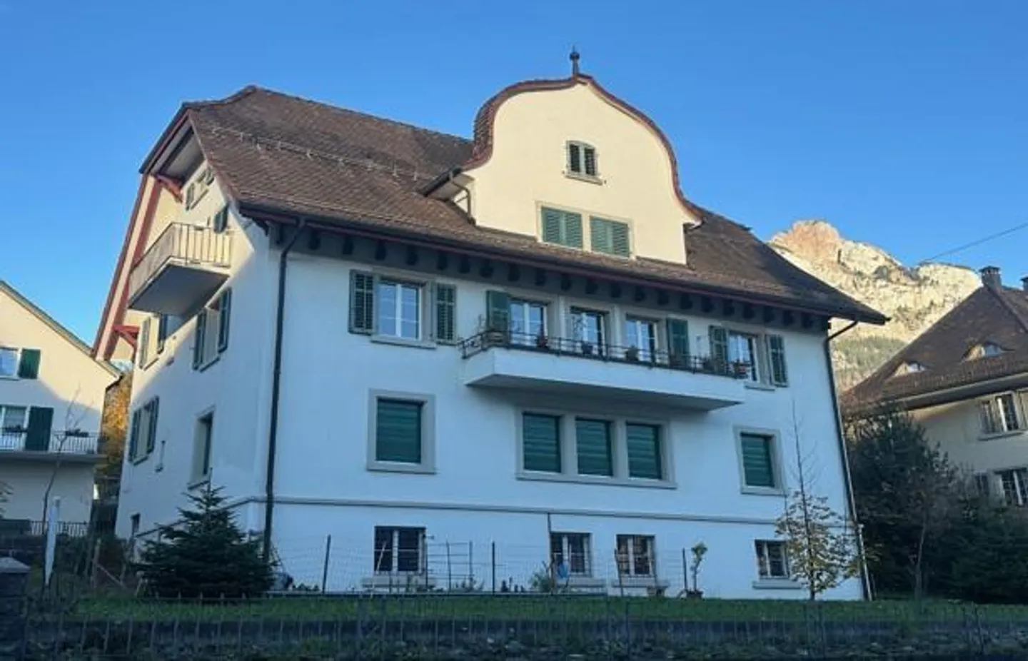 Bâtiment résidentiel et commercial historique avec un potentiel polyvalent - Photo 1 sur 6
