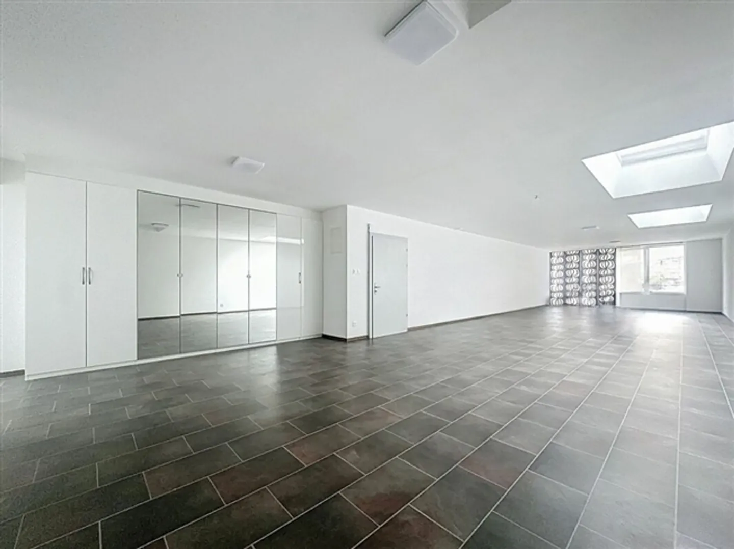 Appartement/Loft Charmant Près du Centre - Photo 2 sur 12