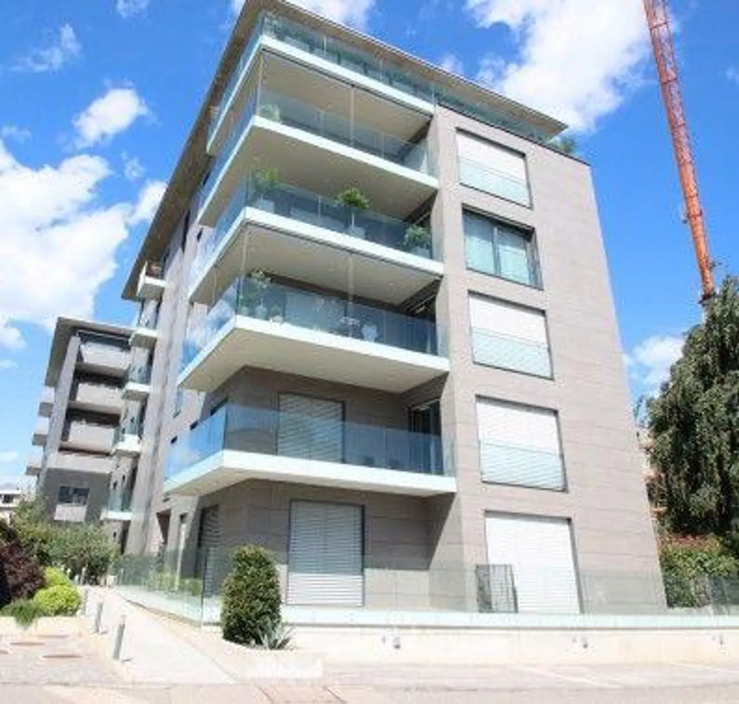 Apartment - Photo 2 of 13