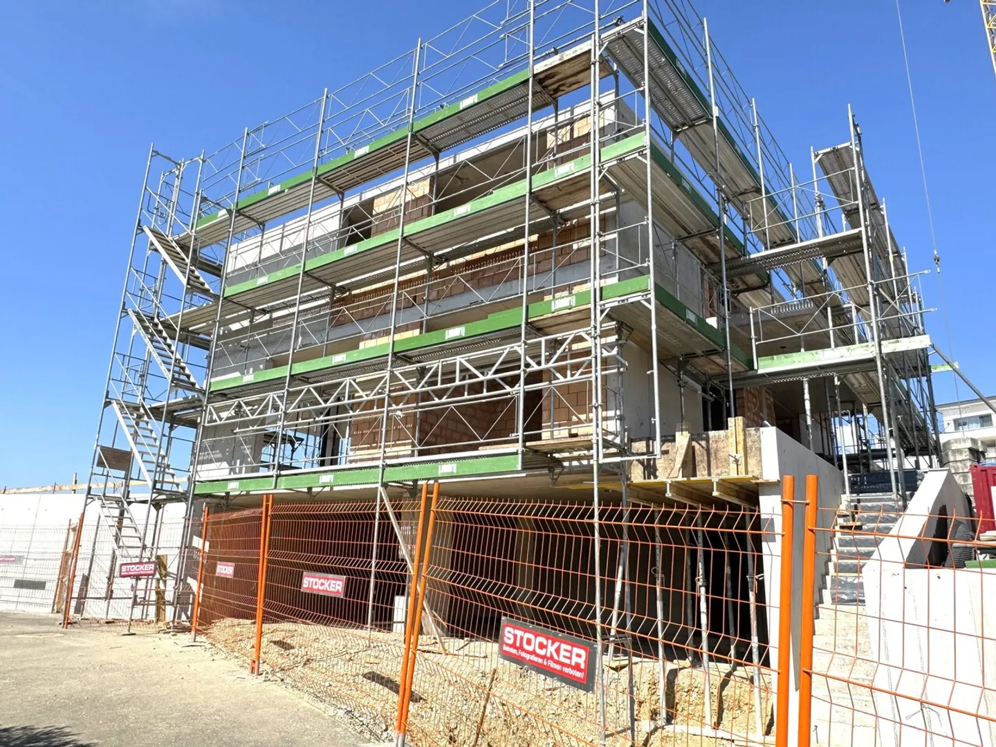 Maison individuelle neuve - moderne et avec son propre système photovoltaïque - Photo 3 sur 7