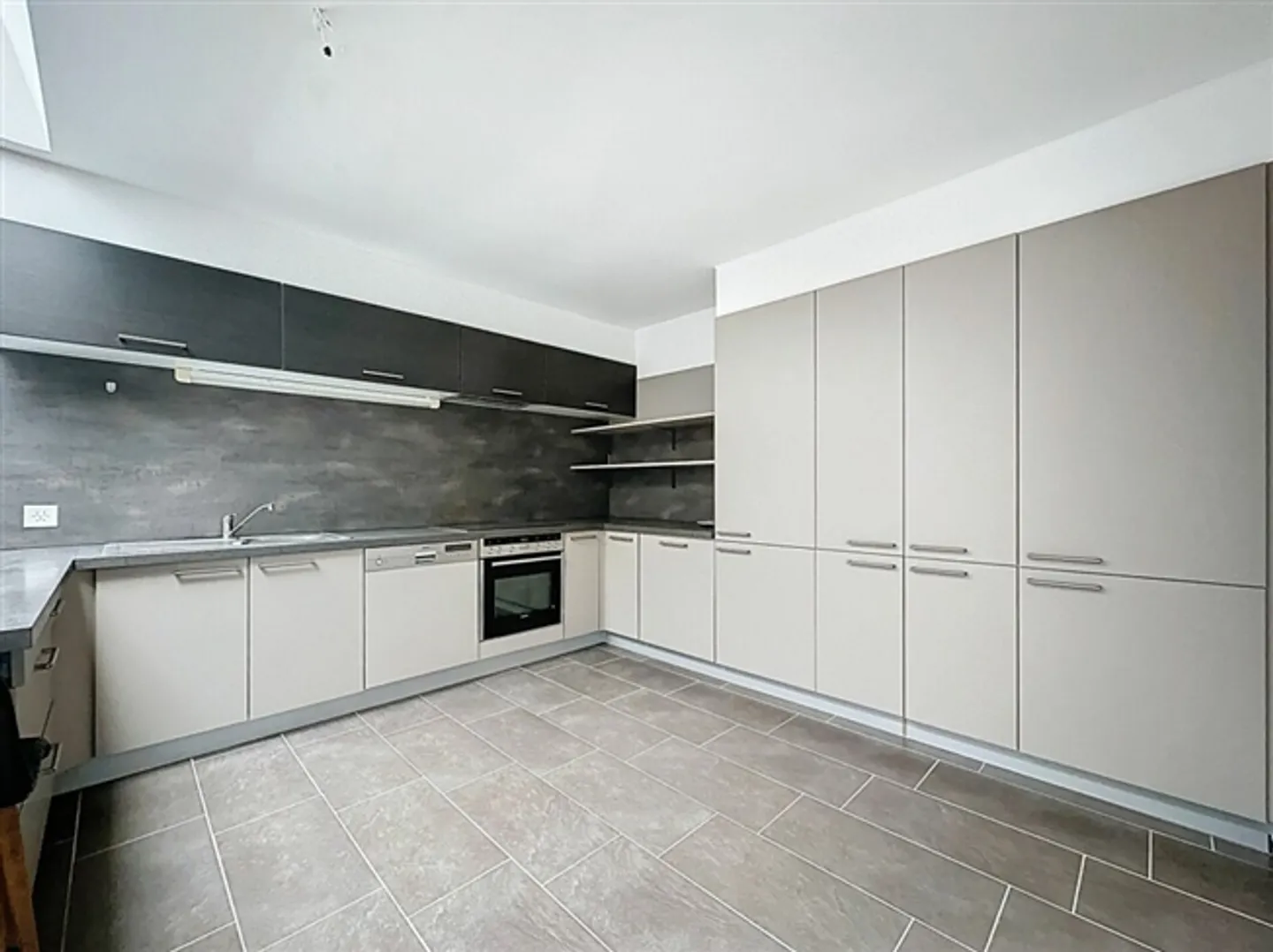 Appartement/Loft Charmant Près du Centre - Photo 5 sur 12