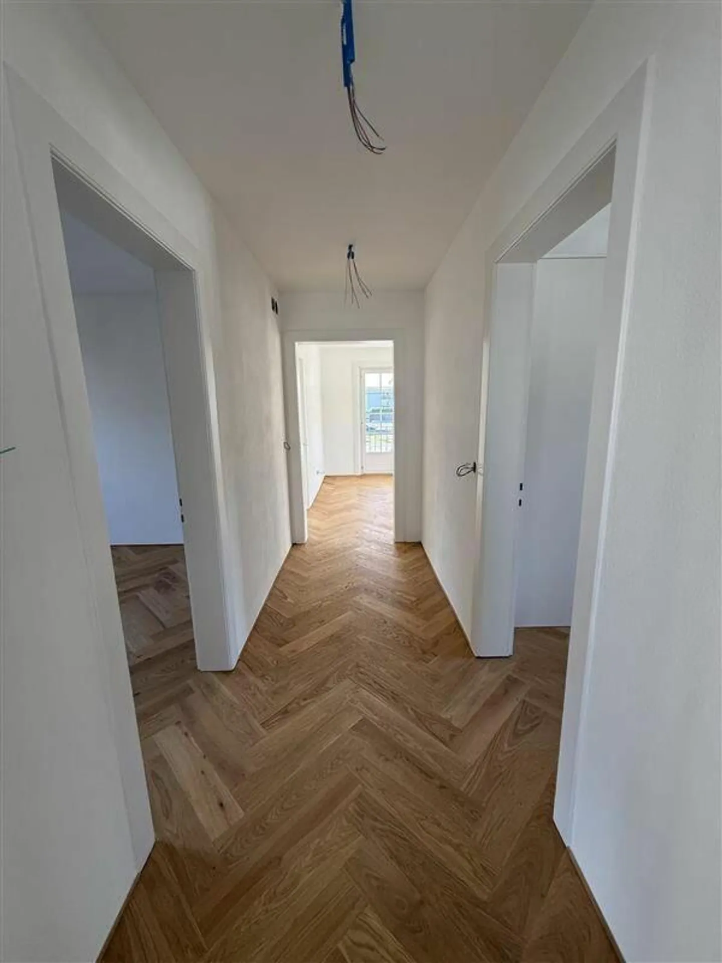 Historischer Charme trifft moderne Eleganz - Kernsanierte 4-Zimmer-... - Foto 2 di 15