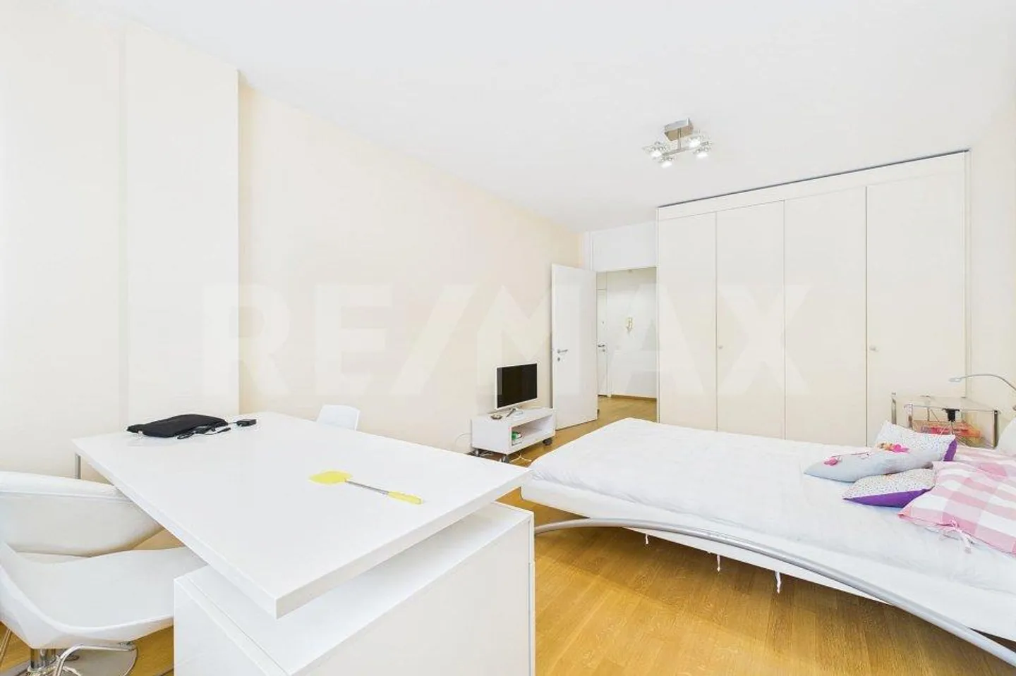 Lugano Cassarate – Elegante appartamento di 3 ½ locali, ristrutturato e a pochi passi dal lago - Foto 7 di 13