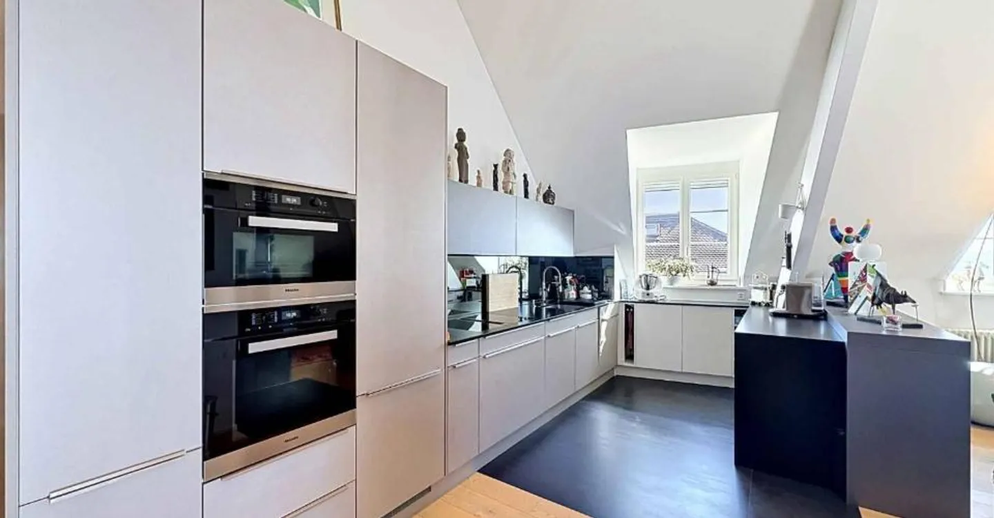 Elegante 5-Zimmer-Wohnung im Herzen von Neuchâtel - Foto 2 von 12