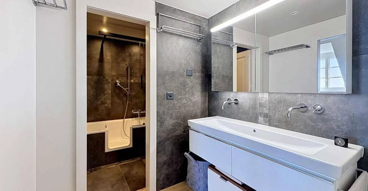 Elegante 5-Zimmer-Wohnung im Herzen von Neuchâtel - Foto 6 von 12