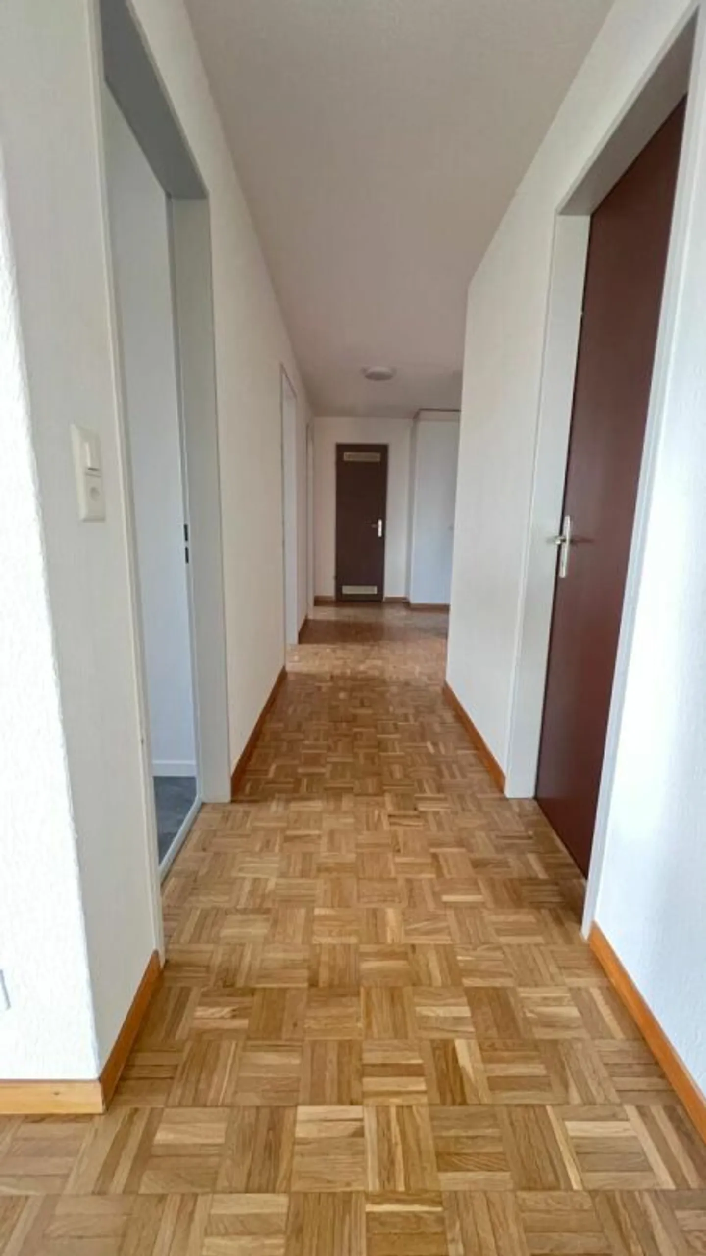 Bellissimo appartamento luminoso di 3,5 stanze - Foto 2 di 10