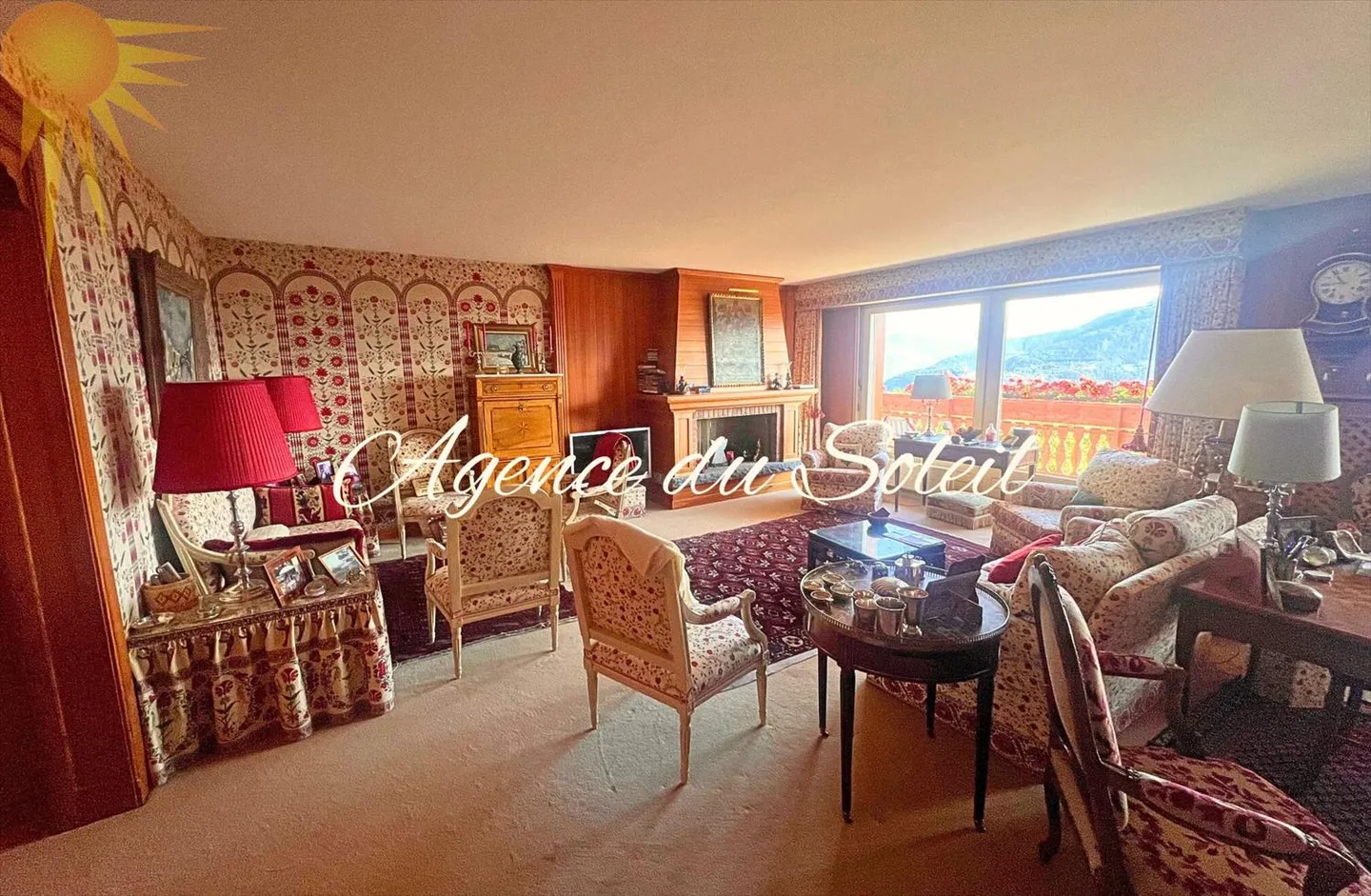Opportunité d'acquérir 2 appartements interconnectés dans un espace penthouse privé au cœur de Crans-Montana ! 2 places de parking (garage) sont INCLUSES dans le prix ! - Photo 8 sur 13