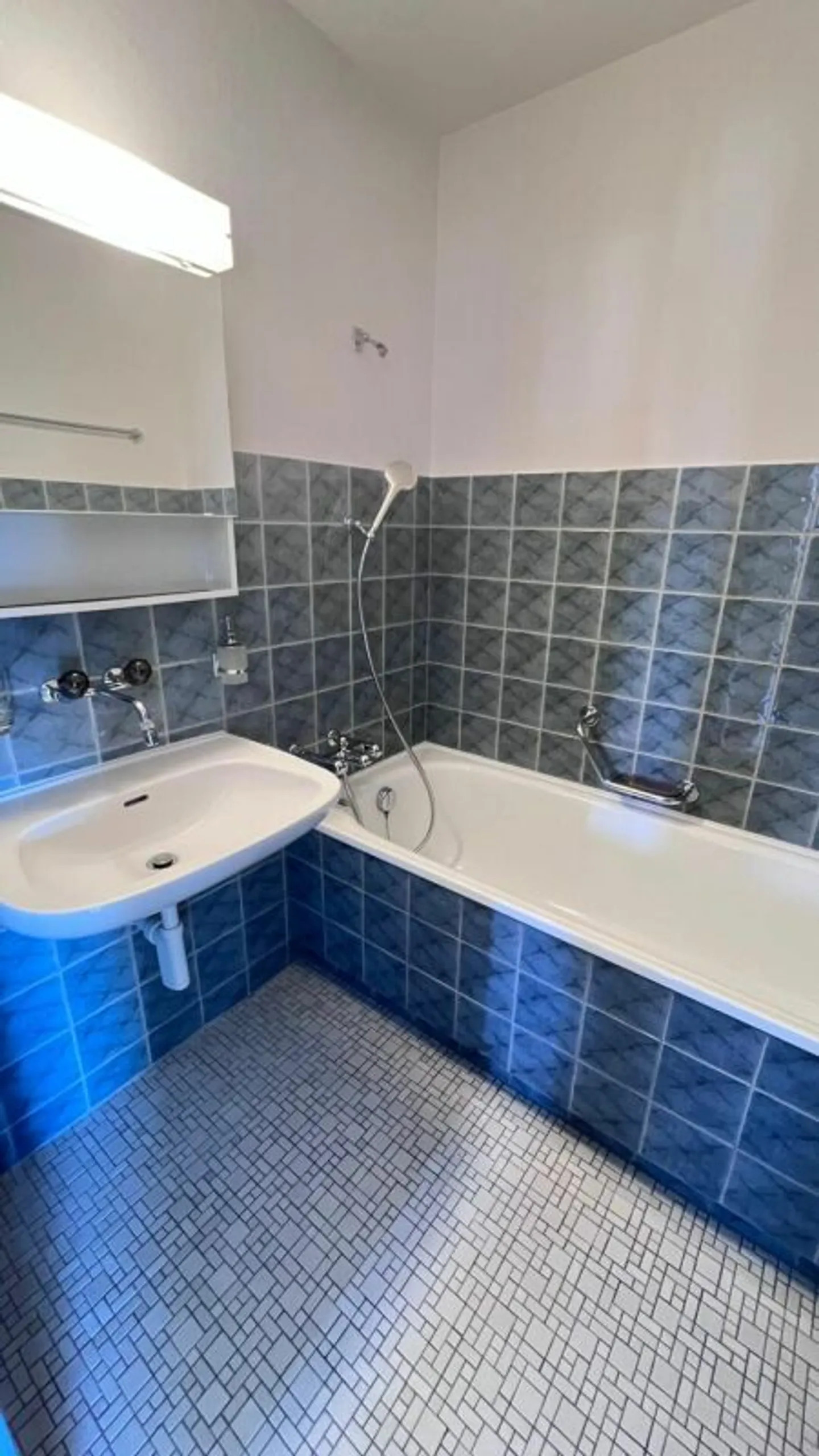 Bellissimo appartamento luminoso di 3,5 stanze - Foto 8 di 10