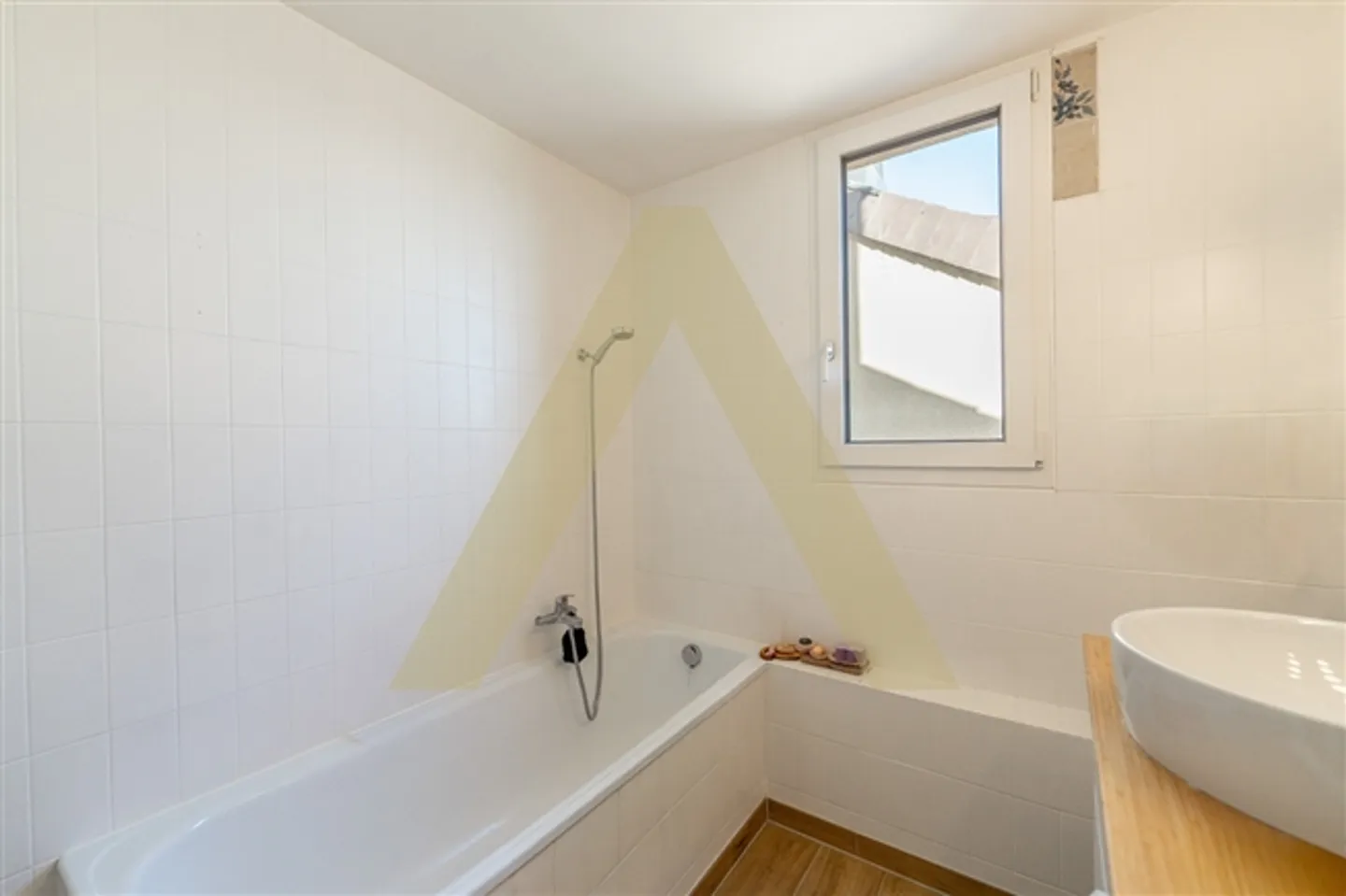 Maison familiale confortable près des commodités - Photo 5 sur 10