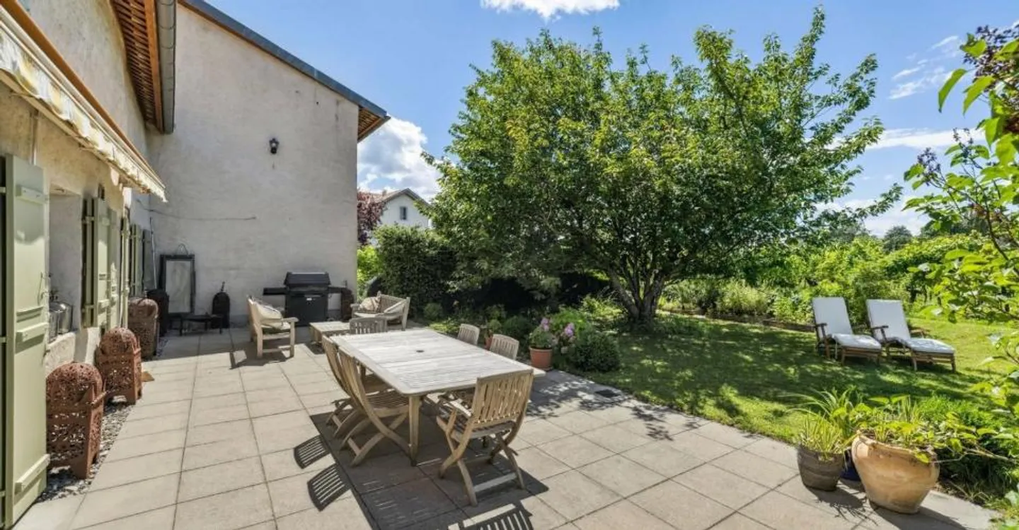 Magnifica casa con carattere nel cuore di Jussy - Foto 6 di 8