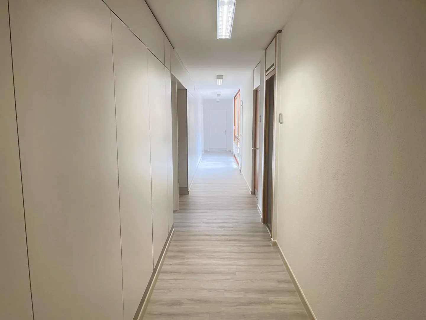 Ufficio di 16 m² a Chiasso con aria condizionata in affitto - Foto 4 di 7