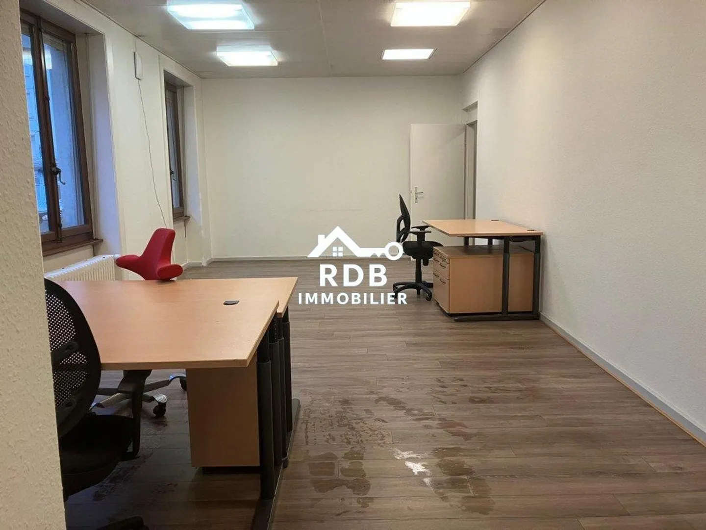 In affitto – Ufficio di 3 locali di 70 m² – Centro di Ginevra - Foto 1 di 13