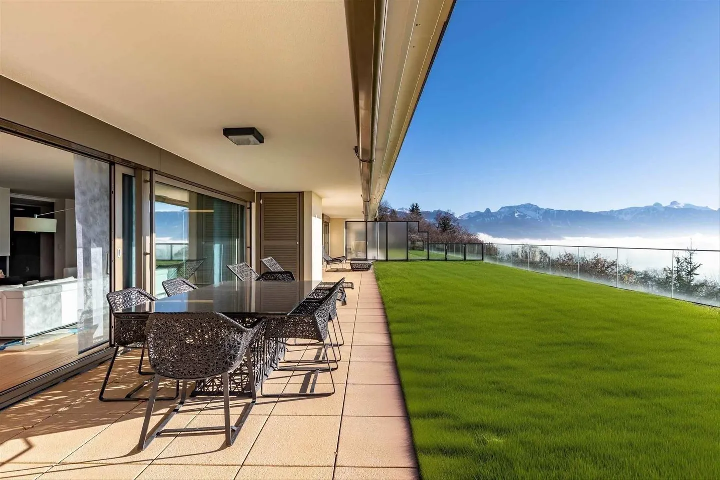 Prachtvolle 6.5-Zimmer-Wohnung mit atemberaubendem Blick auf den See - Foto 3 von 13
