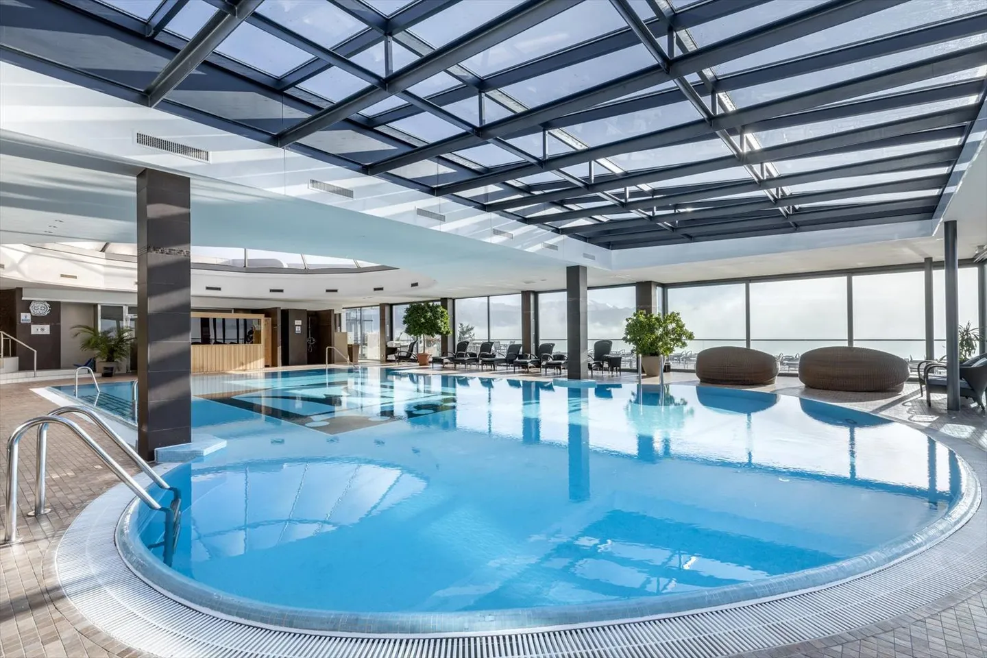 Prachtvolle 6.5-Zimmer-Wohnung mit atemberaubendem Blick auf den See - Foto 11 von 13