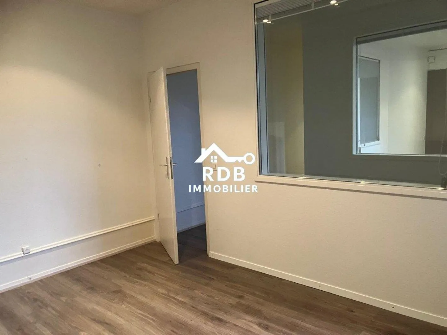 In affitto – Ufficio di 3 locali di 70 m² – Centro di Ginevra - Foto 9 di 13