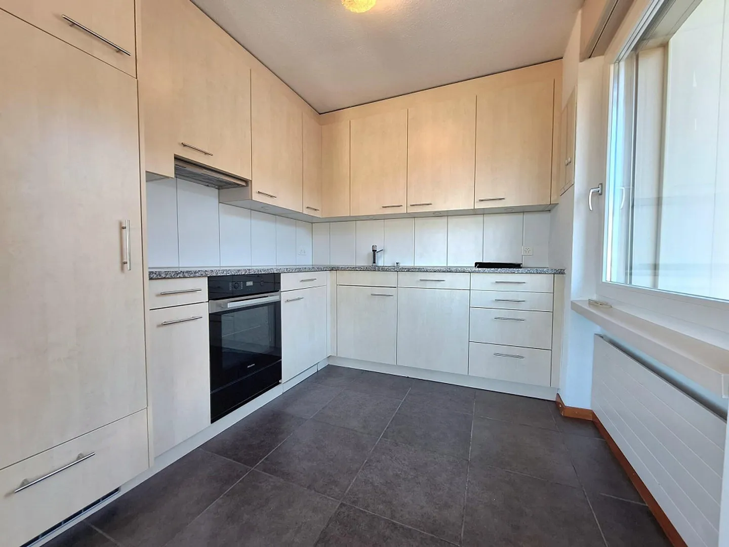 Luminaire, spacieux et central - Photo 3 sur 6