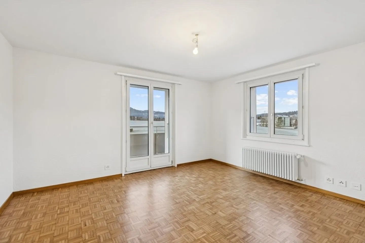 Schöne renovierte 4-Zimmer-Wohnung mit Balkon - Foto 7 von 10