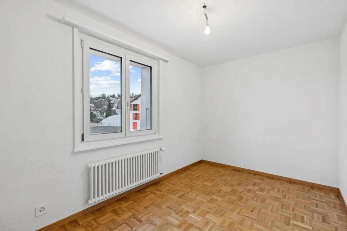 Schöne renovierte 4-Zimmer-Wohnung mit Balkon - Foto 10 von 10