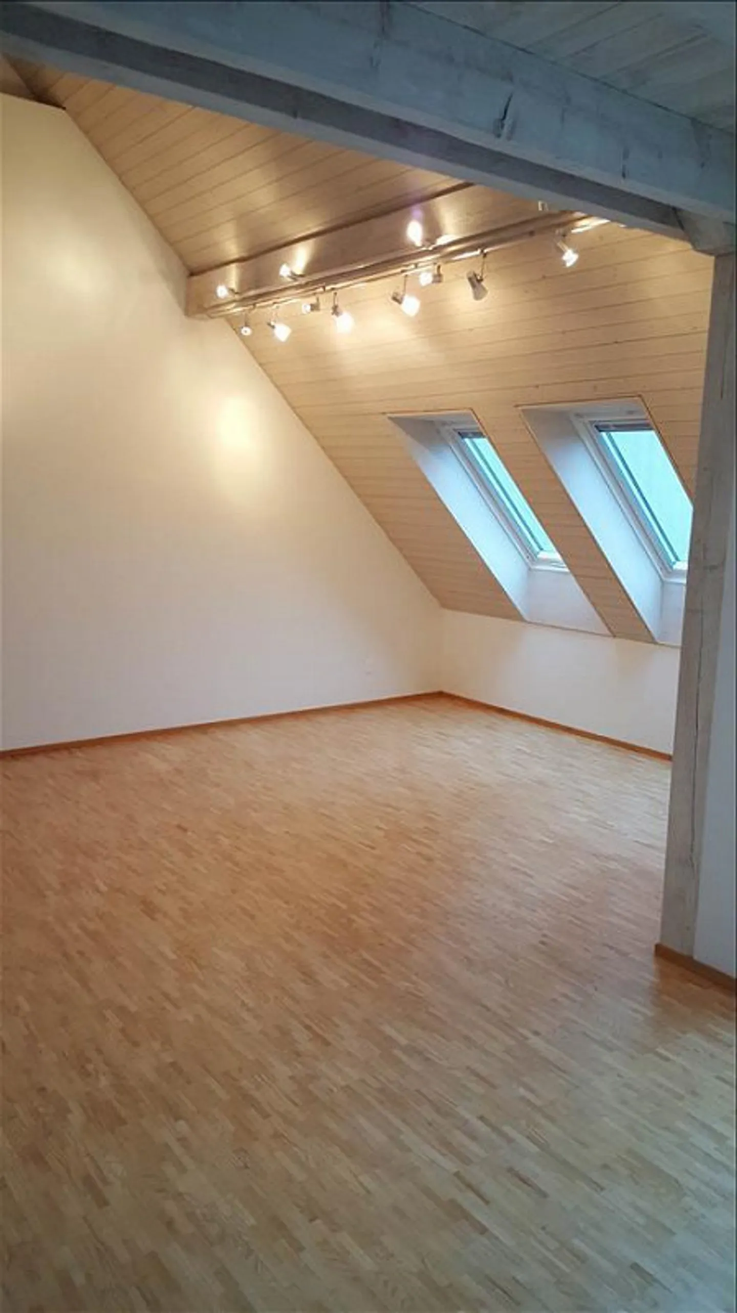 Divertimento abitativo su due piani! "Affittare senza deposito" - Foto 4 di 7