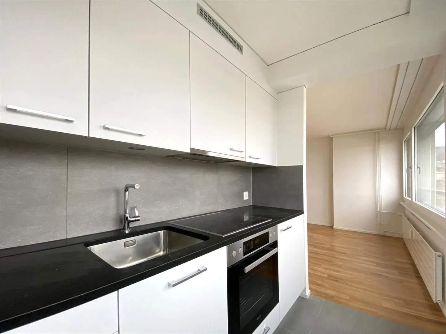 Schöne 2-Zimmer-Wohnung, die 2022 vollständig renoviert wurde - Foto 2 von 9