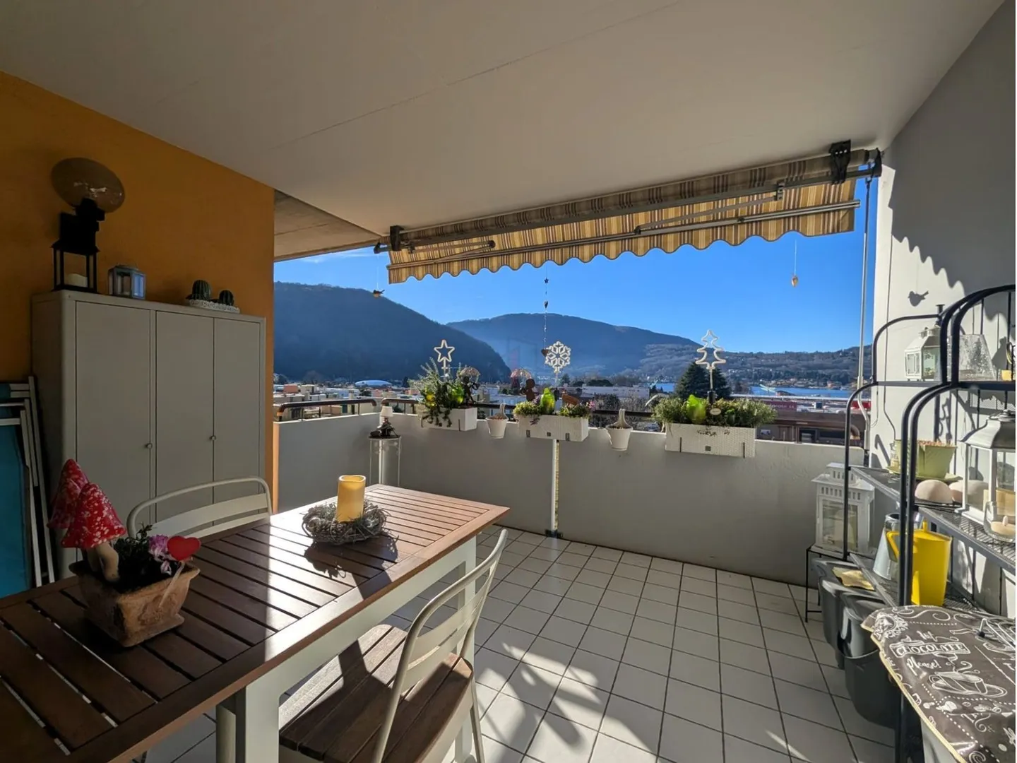 Charming Two-Room Apartment with Lake View and Yield (Primary Residence) - Photo 1 of 5