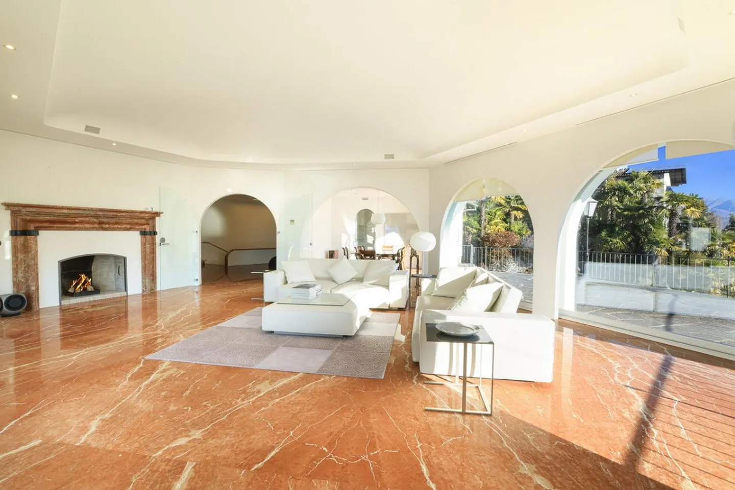 Atemberaubende Villa mit Seeblick - Foto 7 von 12