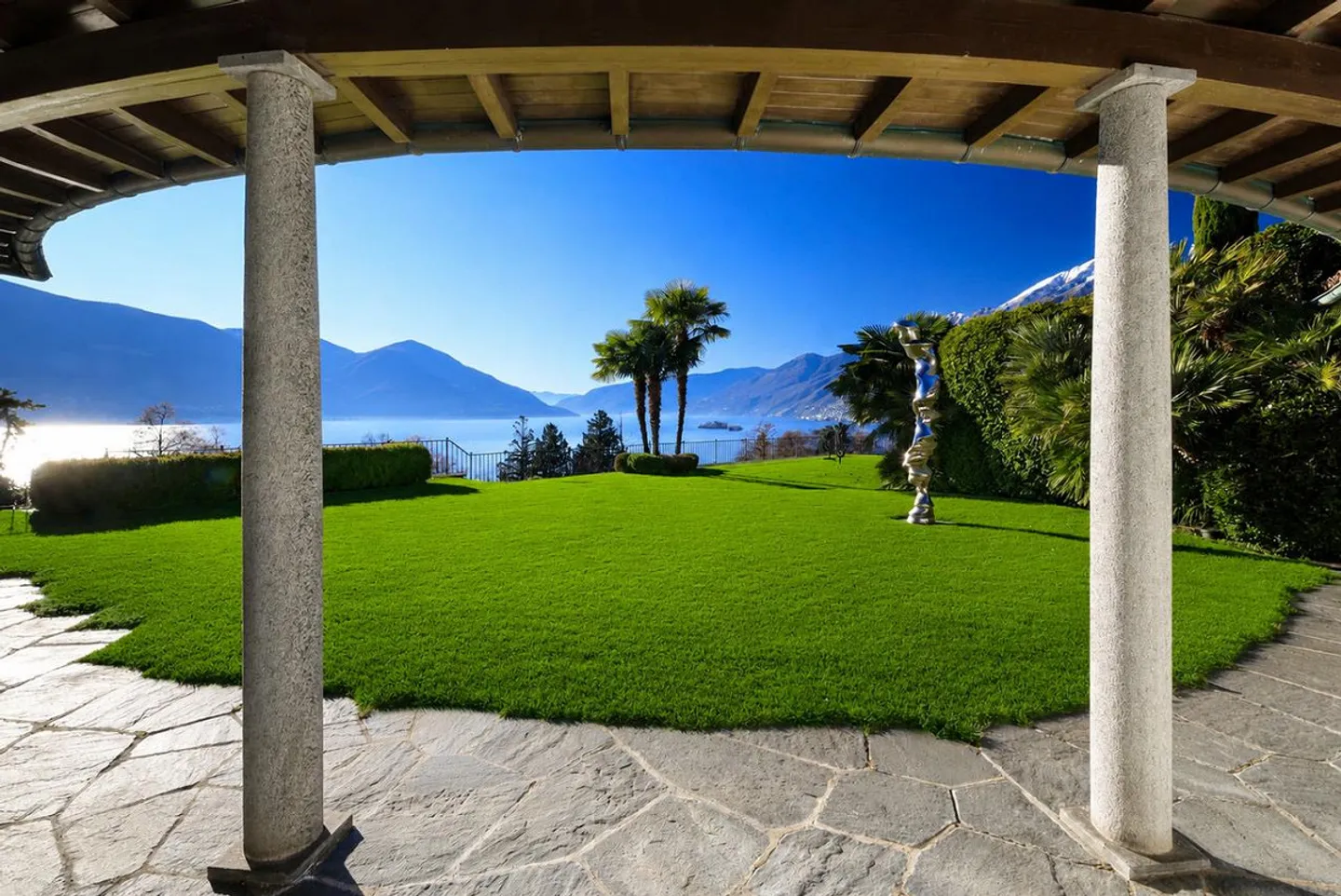 Atemberaubende Villa mit Seeblick - Foto 10 von 12