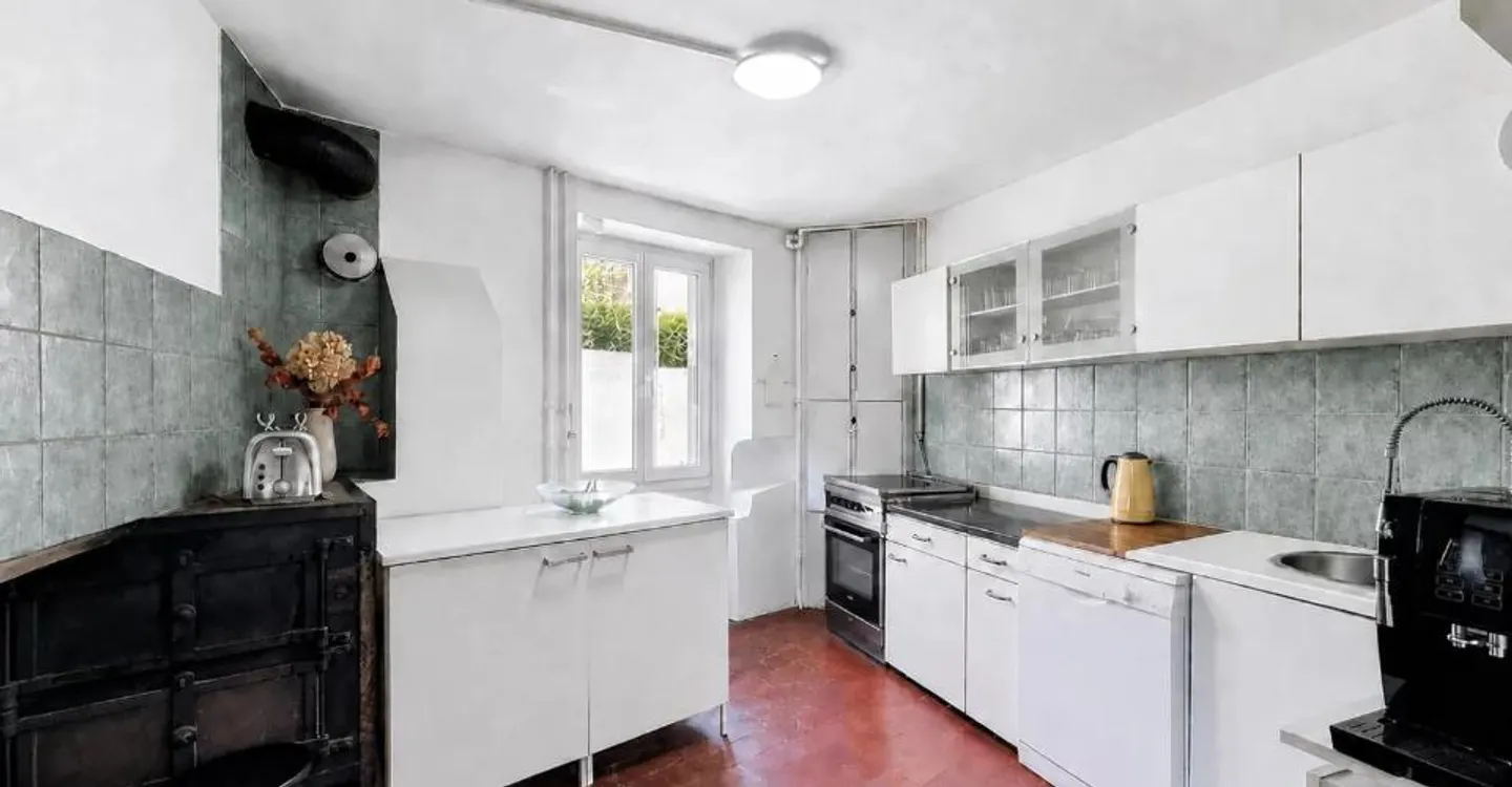 Beautiful village house in the heart of Saint-Légier! - Photo 4 of 13