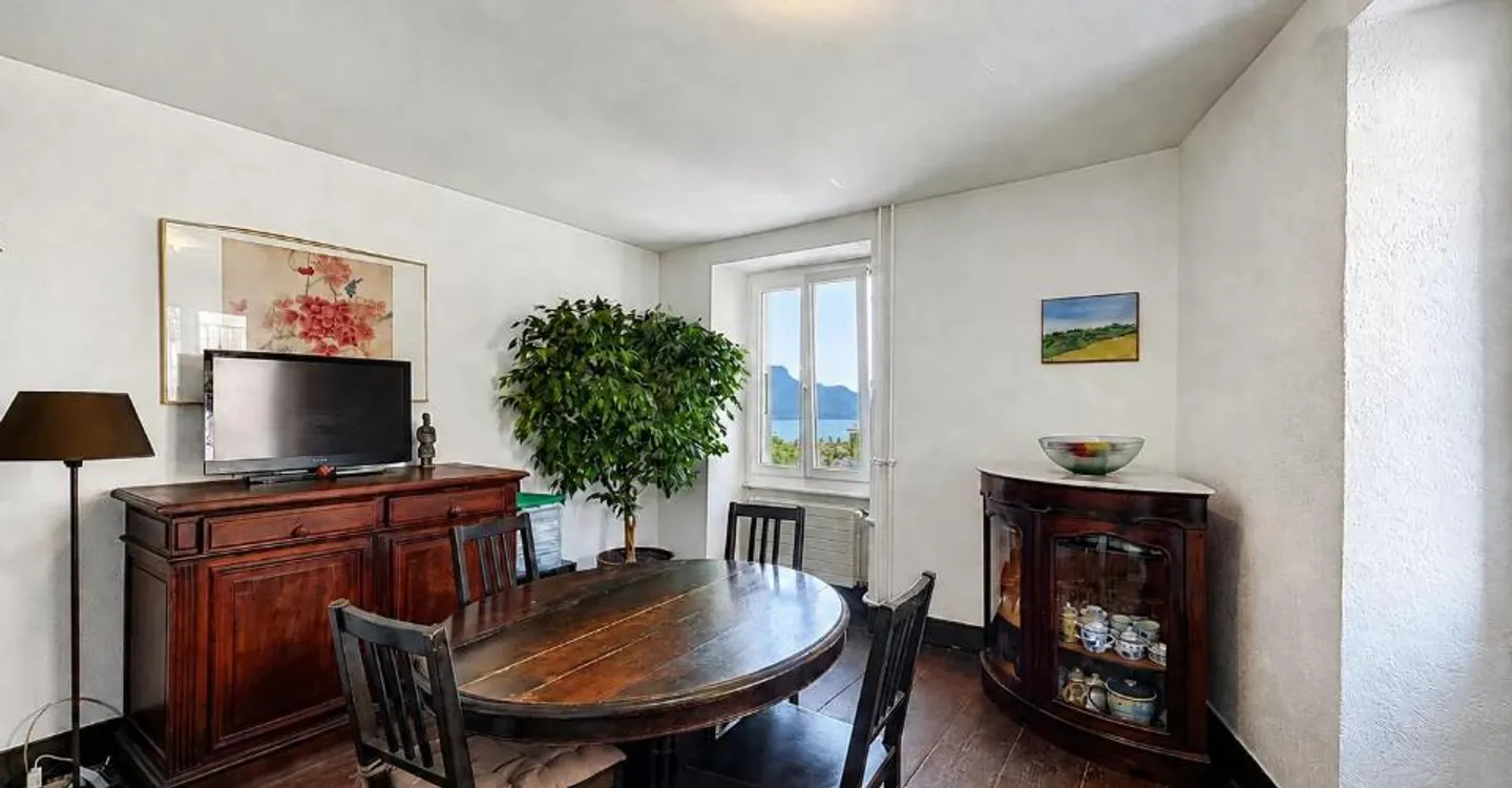 Beautiful village house in the heart of Saint-Légier! - Photo 5 of 13