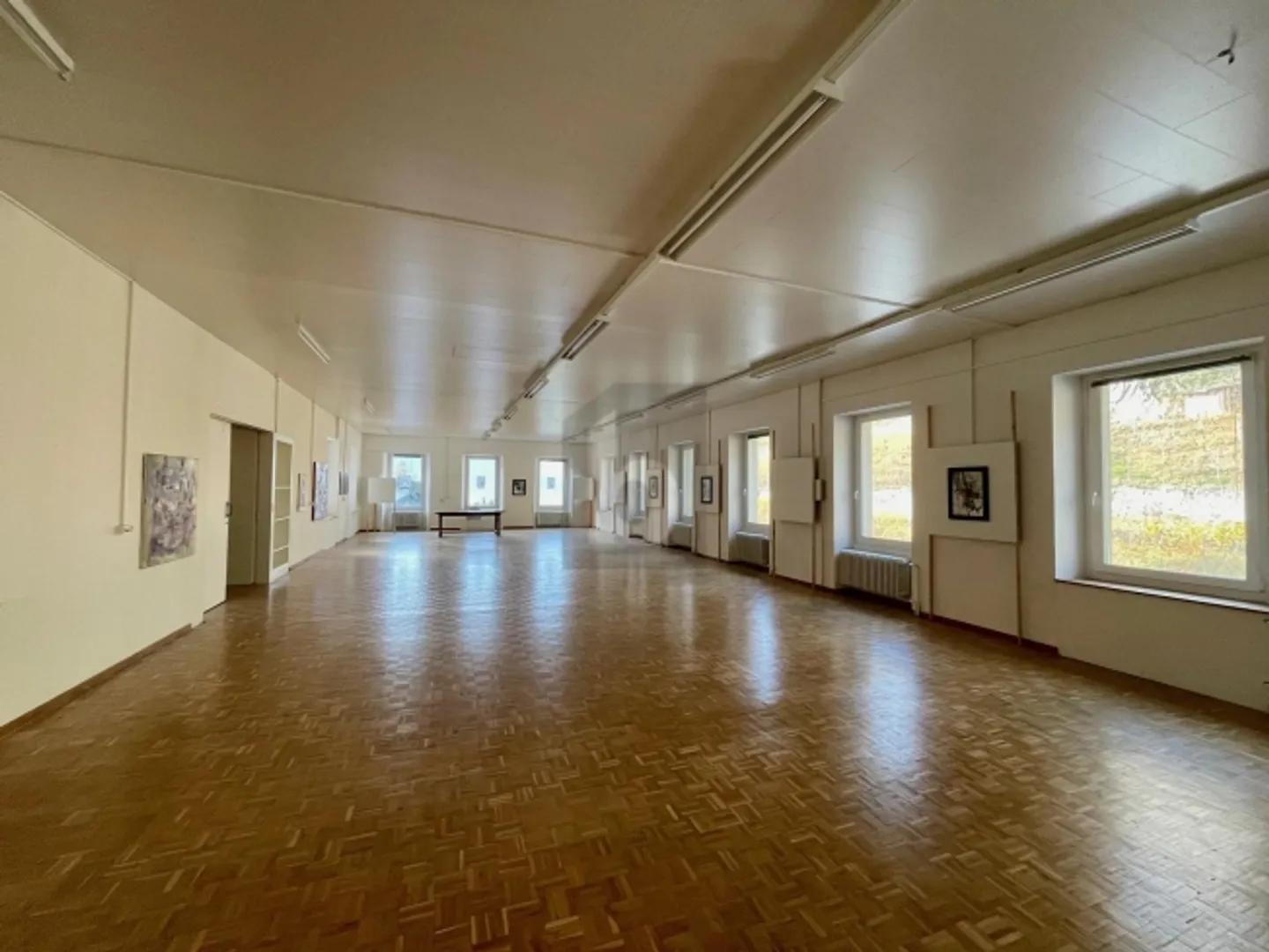 Spacious Commercial Space - Photo 2 of 4