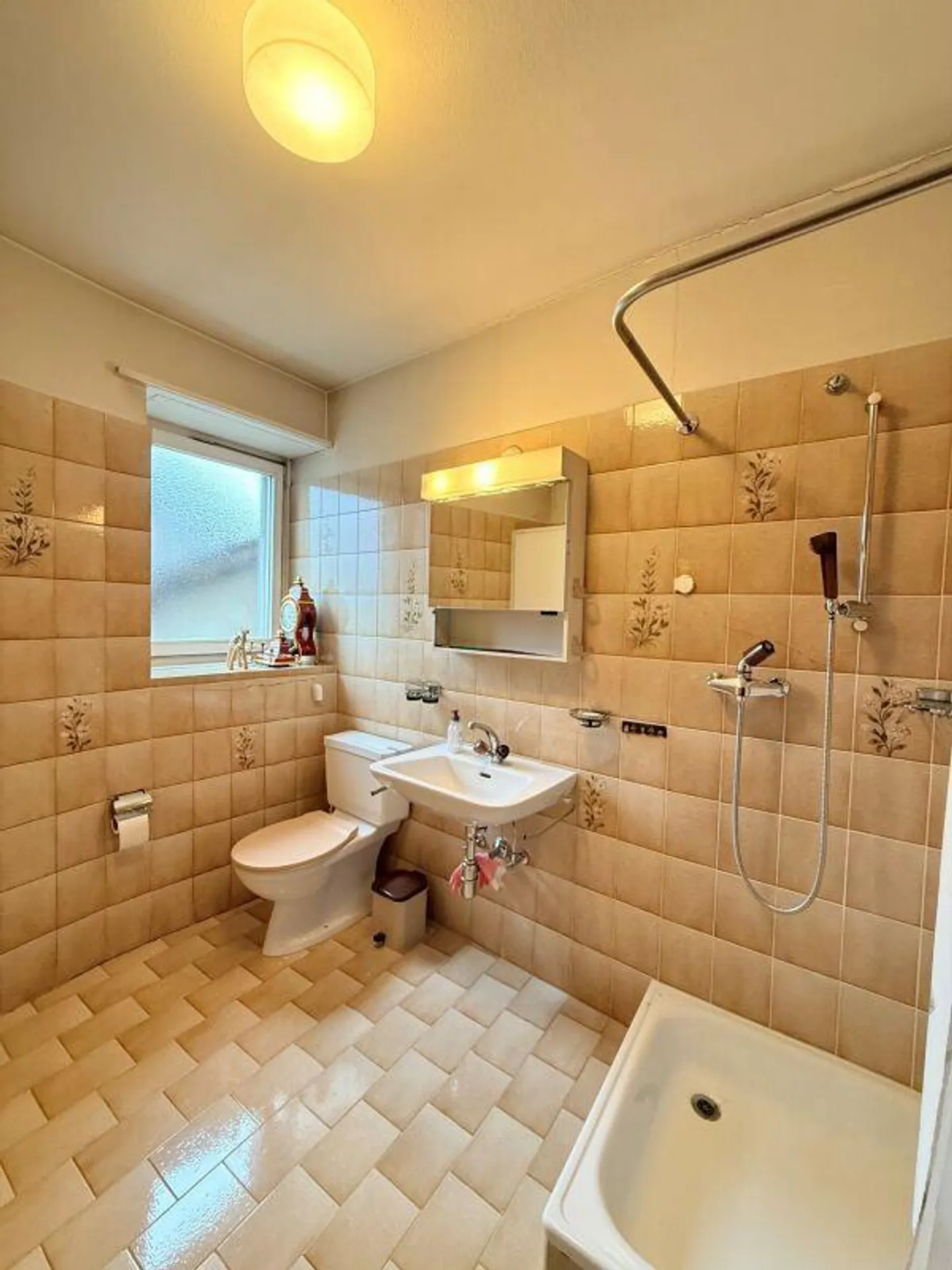 4.5 Zimmer im Kern von Montagnola - Foto 7 von 7