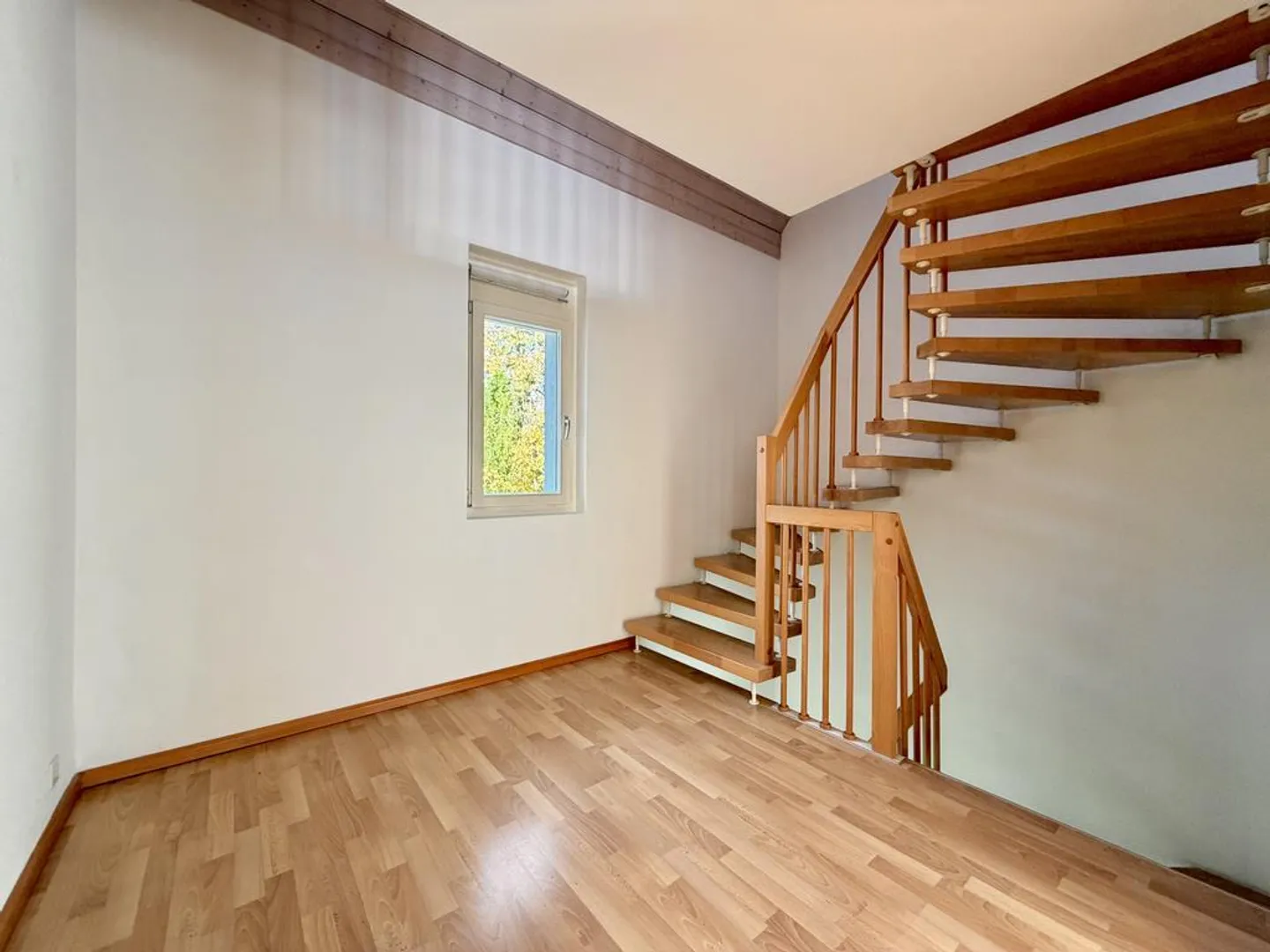 Spacious living in a quiet location with perfect infrastructure - Photo 5 of 12