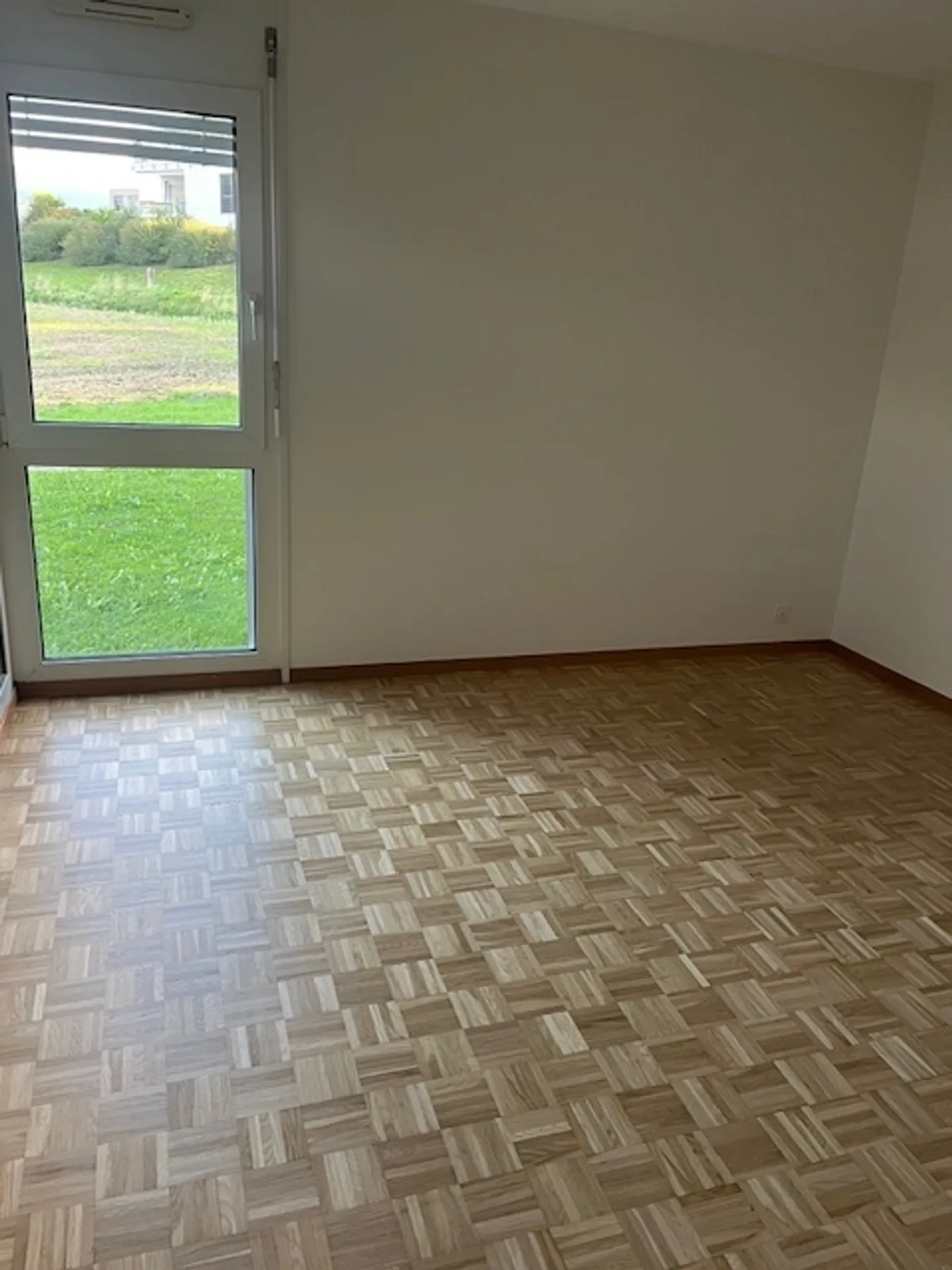 Appartamento di 3 stanze al piano terra - Foto 7 di 9