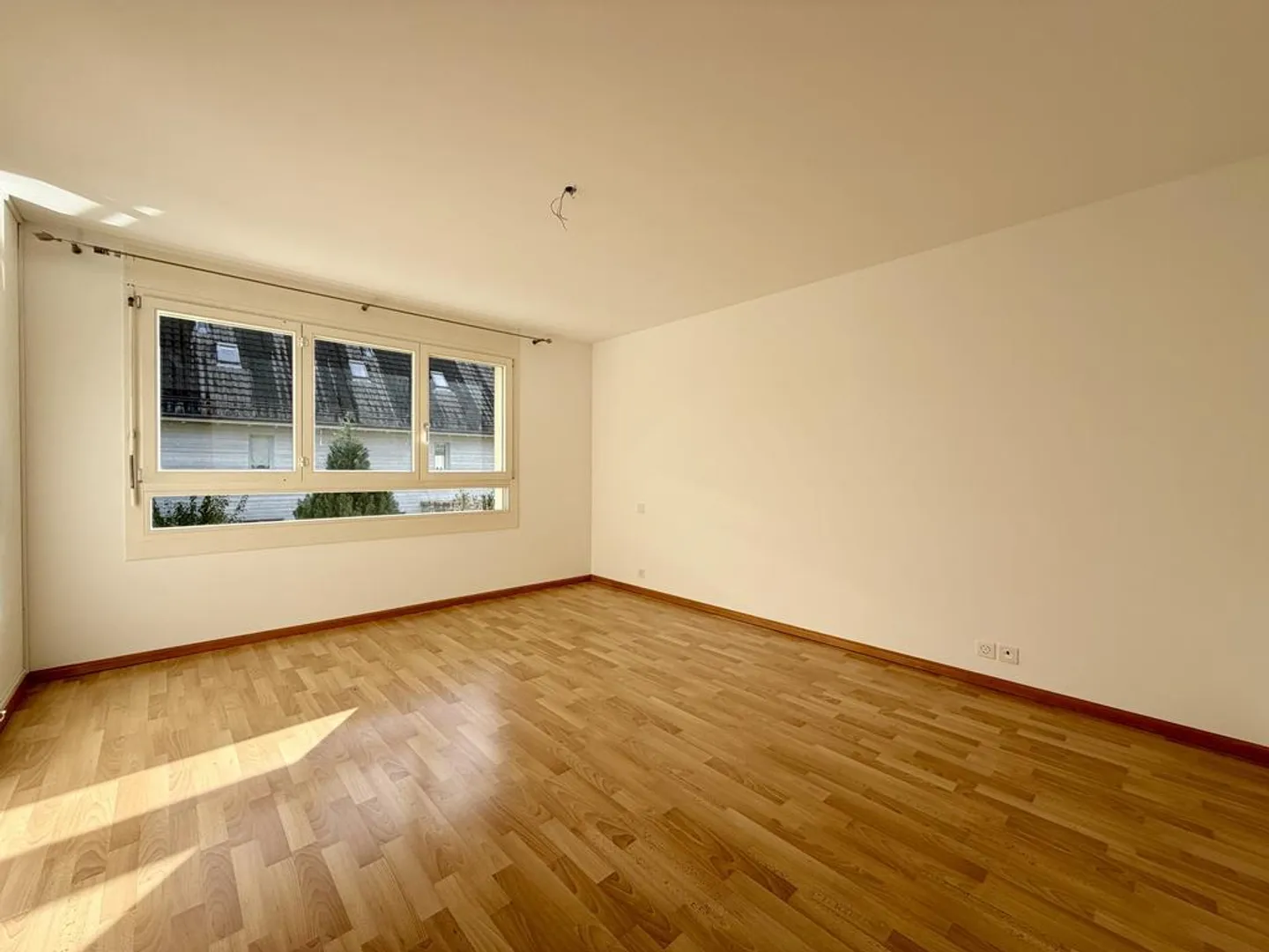 Spacious living in a quiet location with perfect infrastructure - Photo 6 of 12