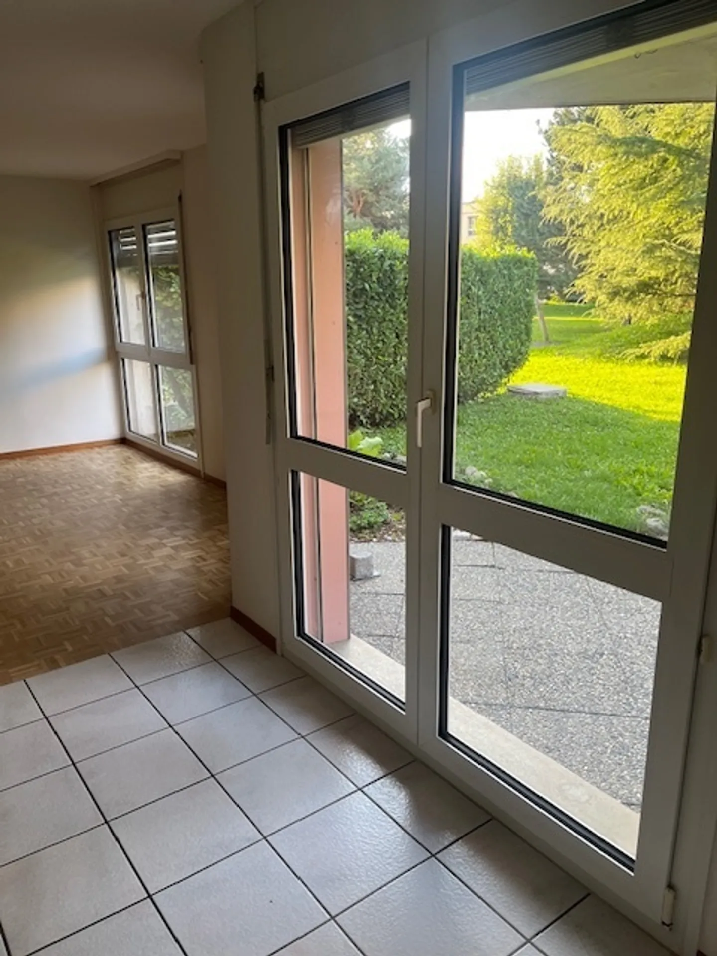 Appartamento di 3 stanze al piano terra - Foto 4 di 9