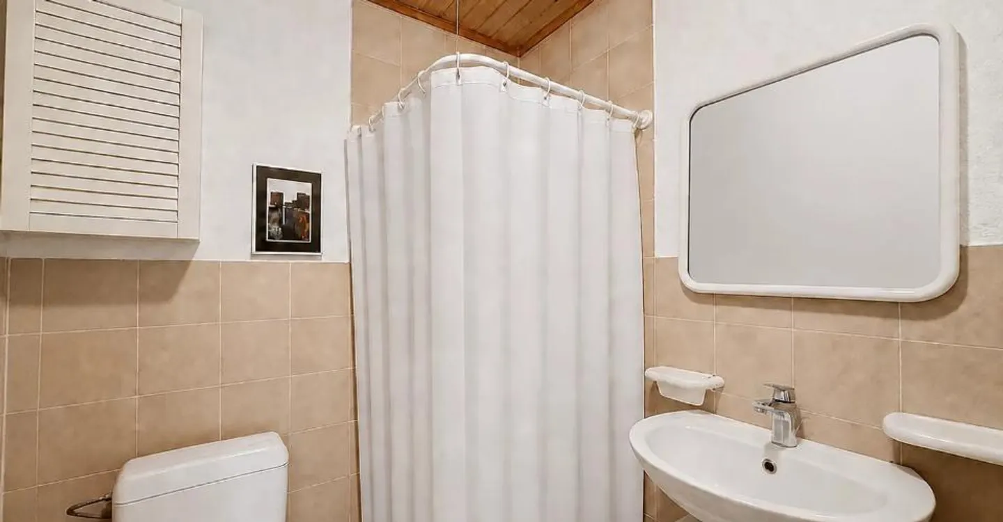 Beautiful village house in the heart of Saint-Légier! - Photo 13 of 13