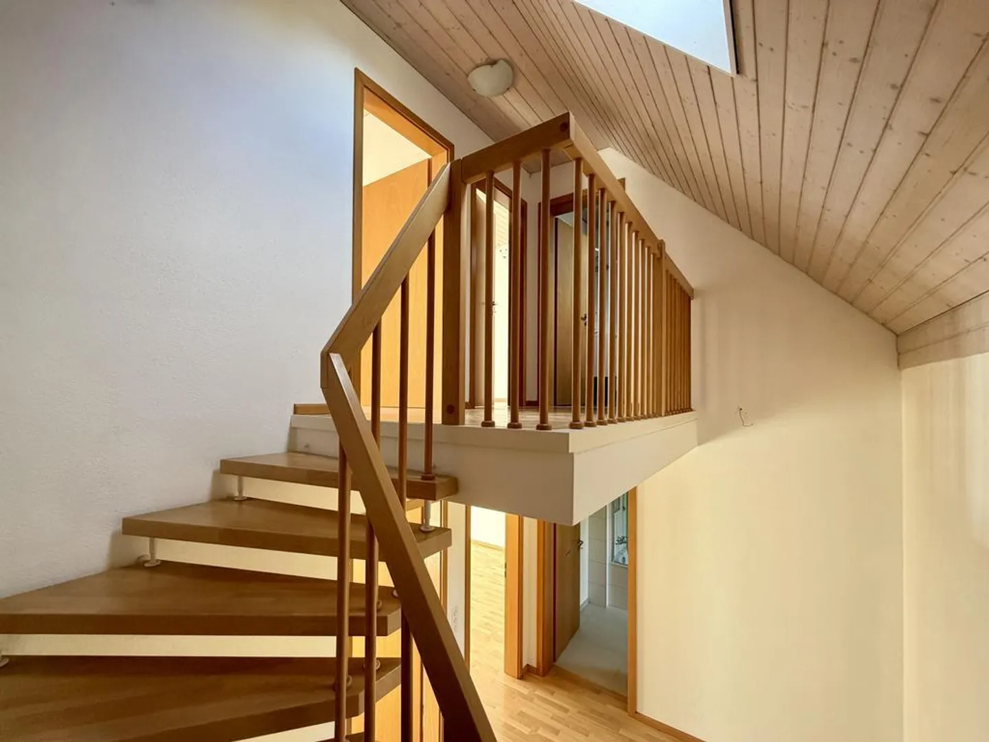 Spacious living in a quiet location with perfect infrastructure - Photo 9 of 12