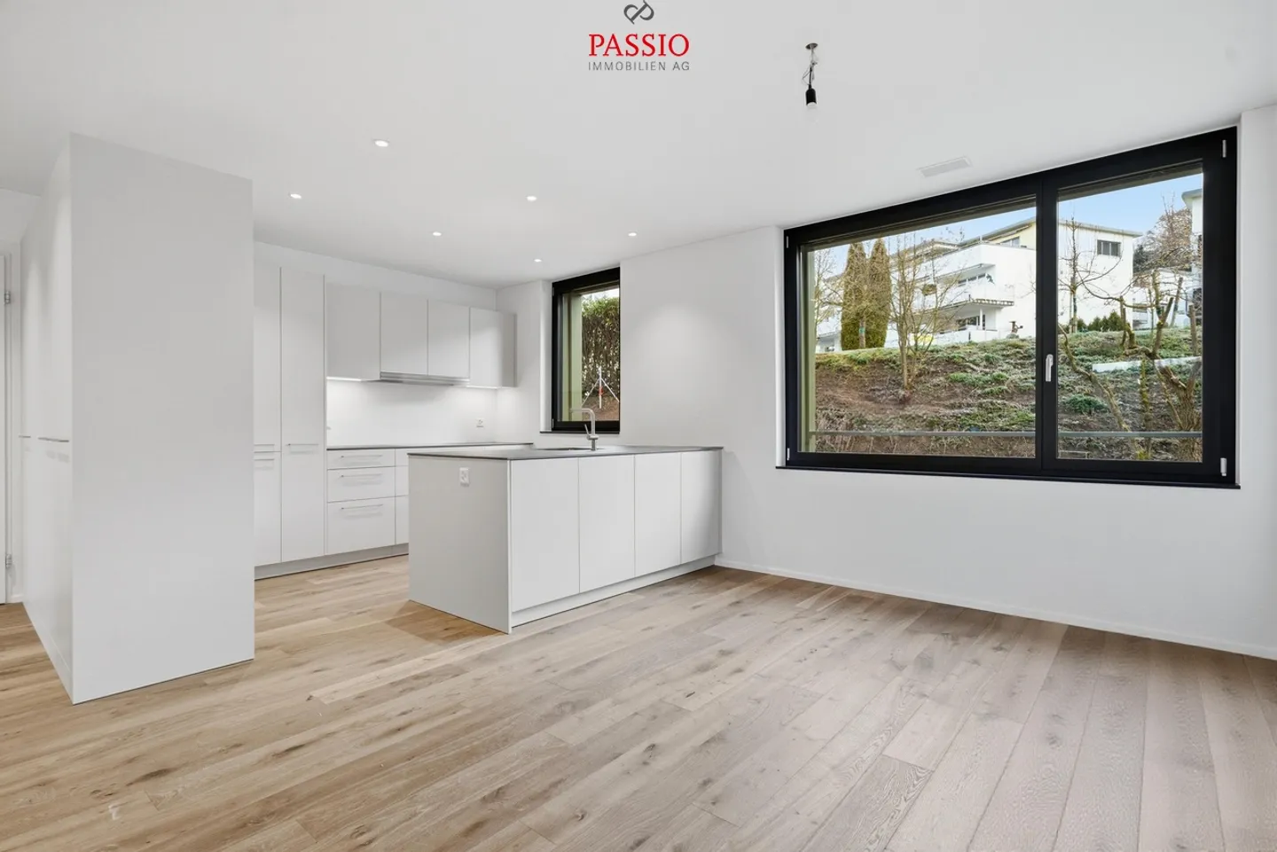 Moderno appartamento di 4,5 stanze con interni di alta qualità - Foto 1 di 13