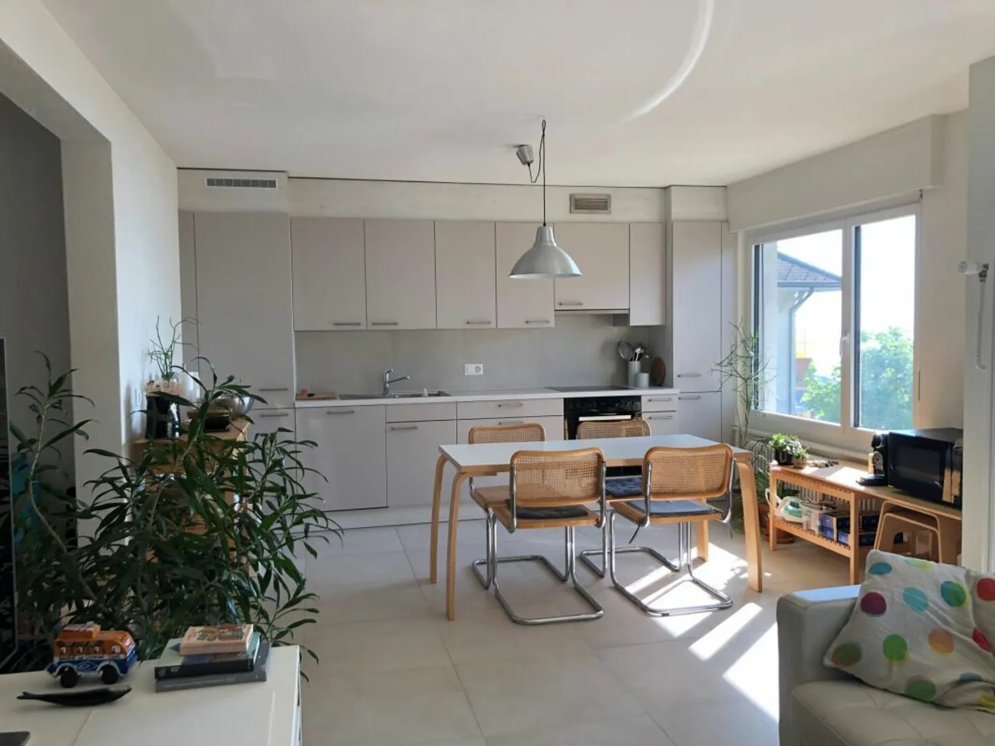 Beautiful modern and warm apartment - Photo 1 of 8