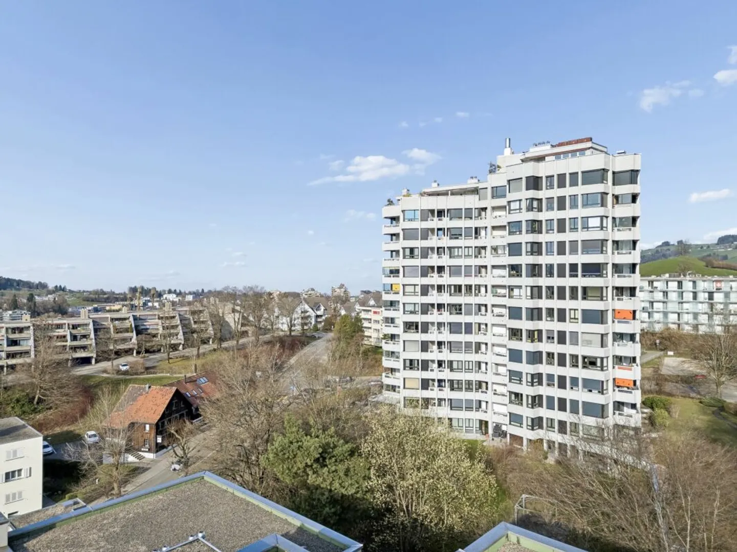 Spacious 3.5-room duplex apartment with renovation potential - Photo 2 of 13