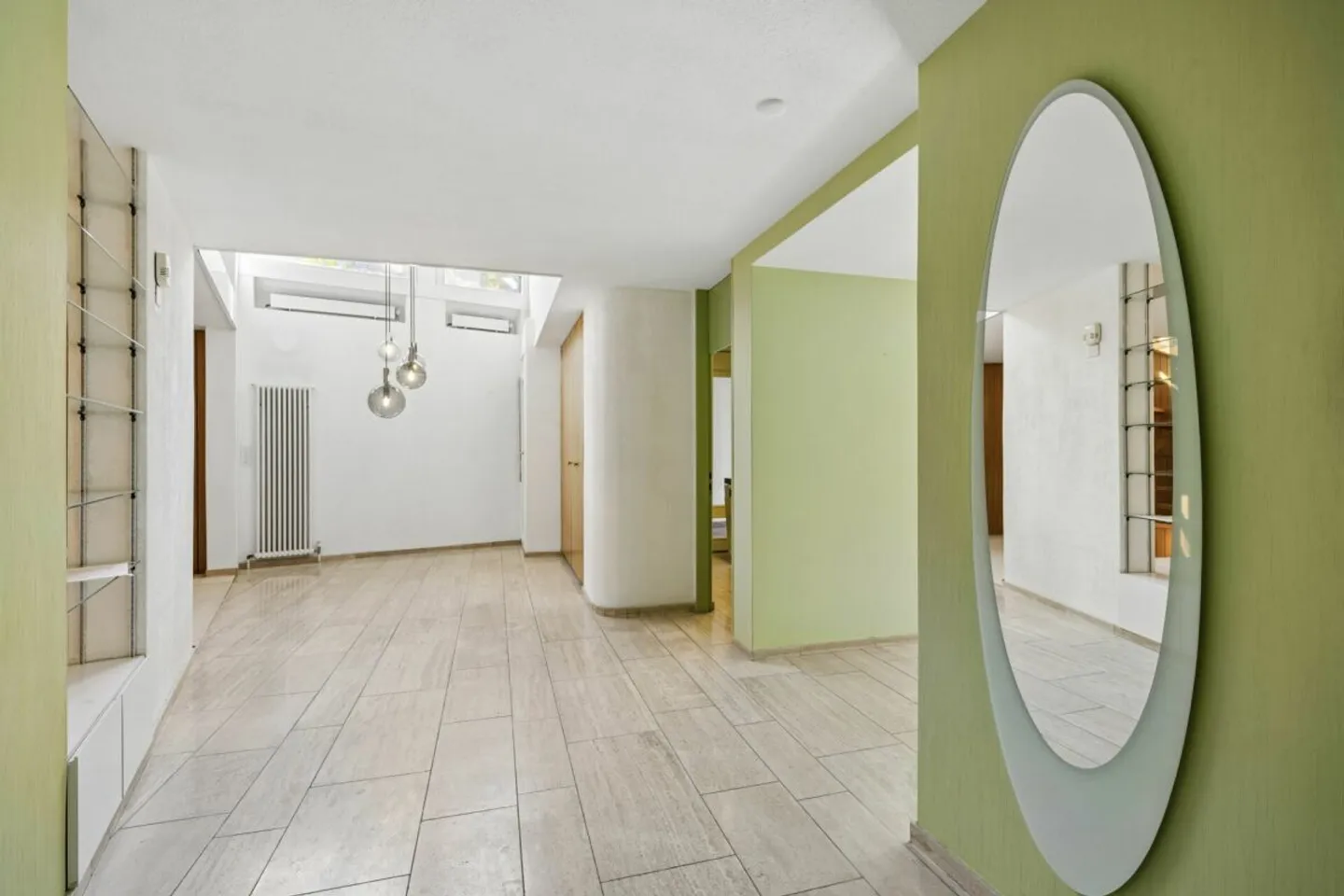 Spacious 3.5-room duplex apartment with renovation potential - Photo 3 of 13