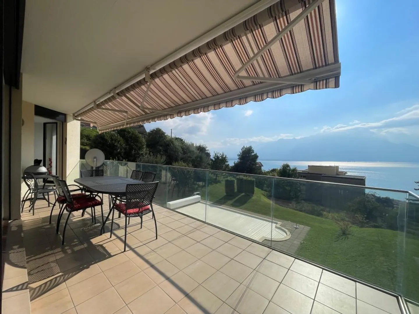 Comfort di una villa con una vista molto bella - Foto 3 di 13