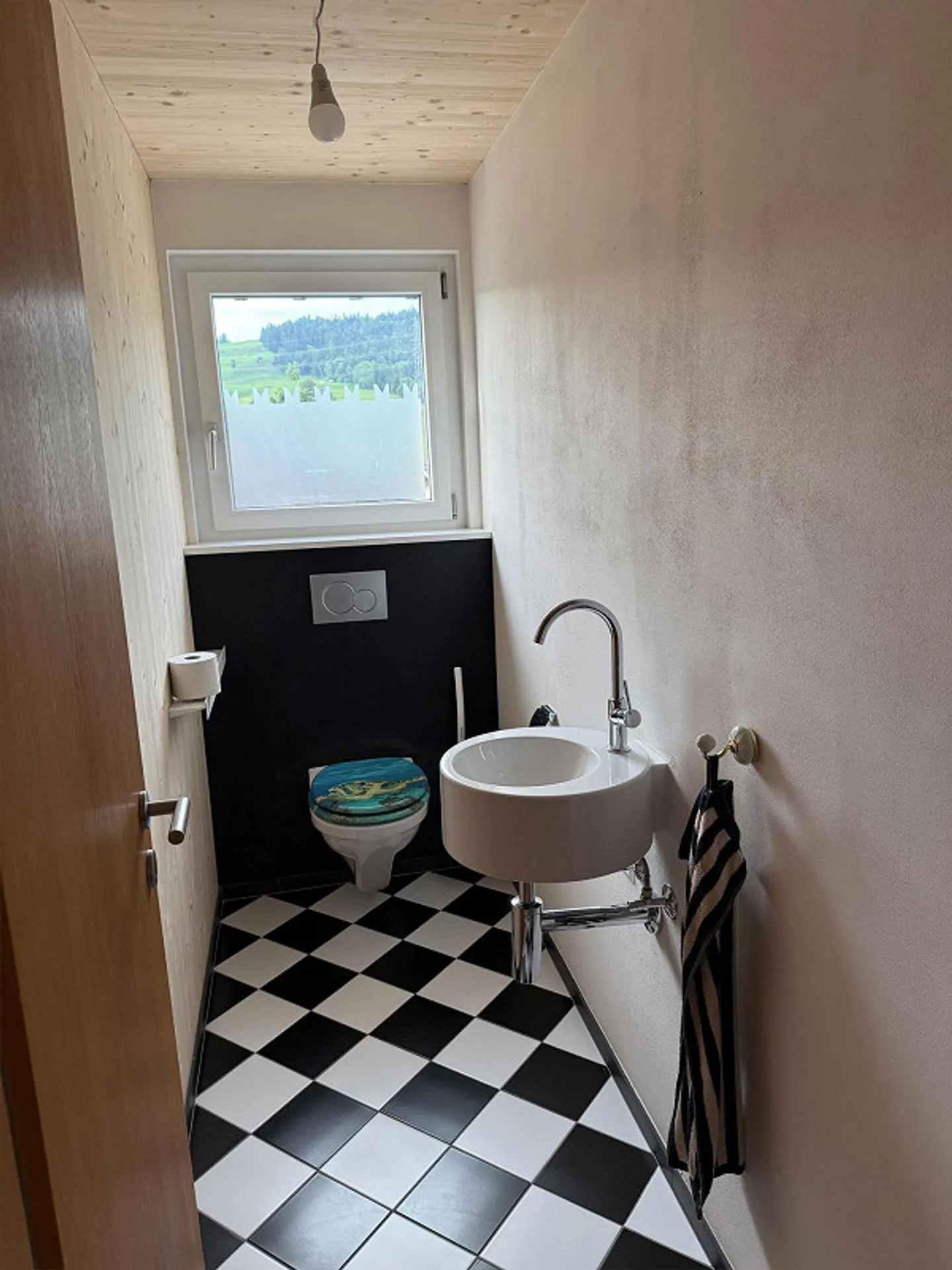 Well-maintained wooden house - living naturally. - Photo 20 of 27