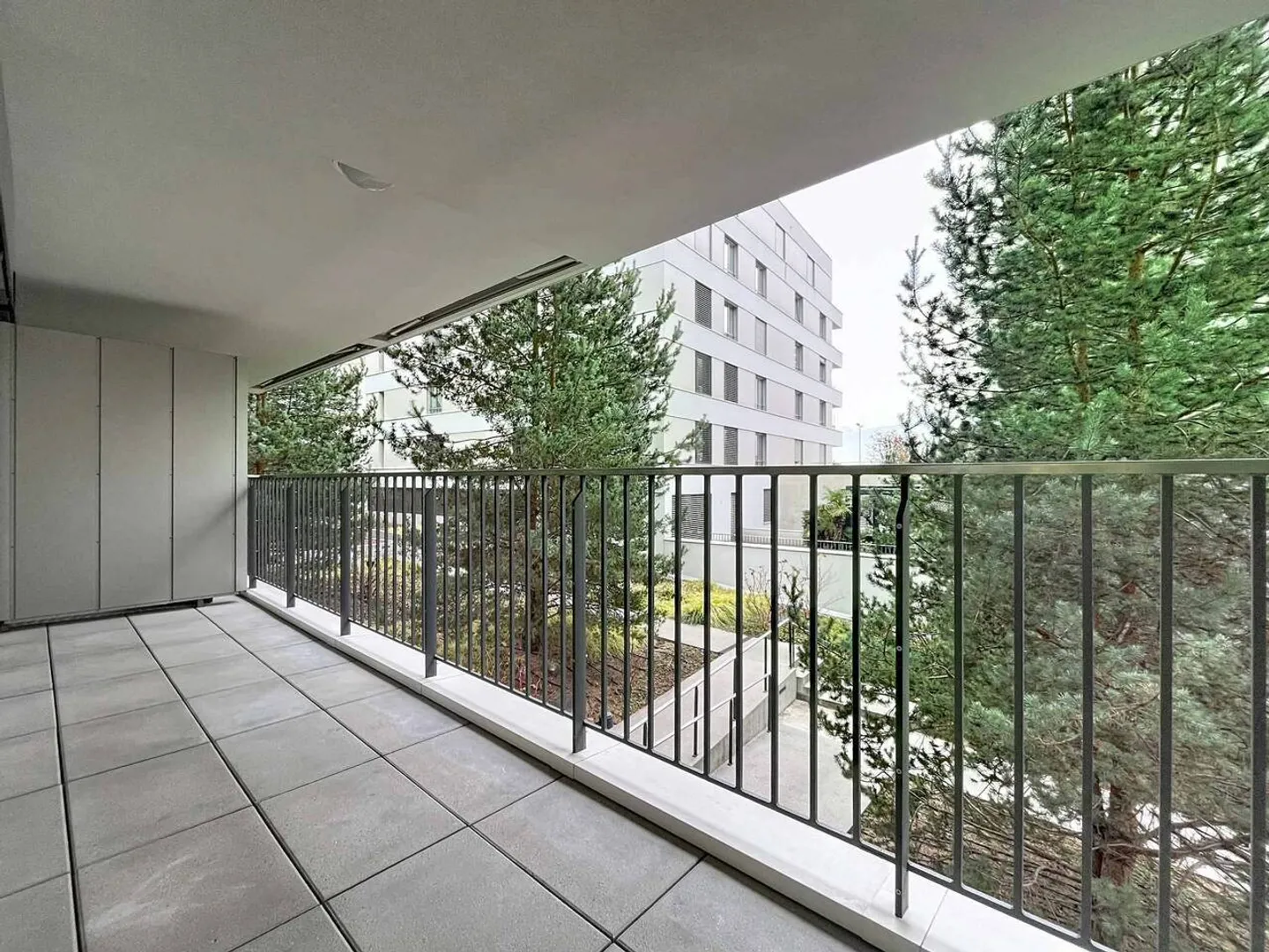 Appartamento moderno di 2.5 locali in un edificio Minergie - Planches 20b - Foto 5 di 8