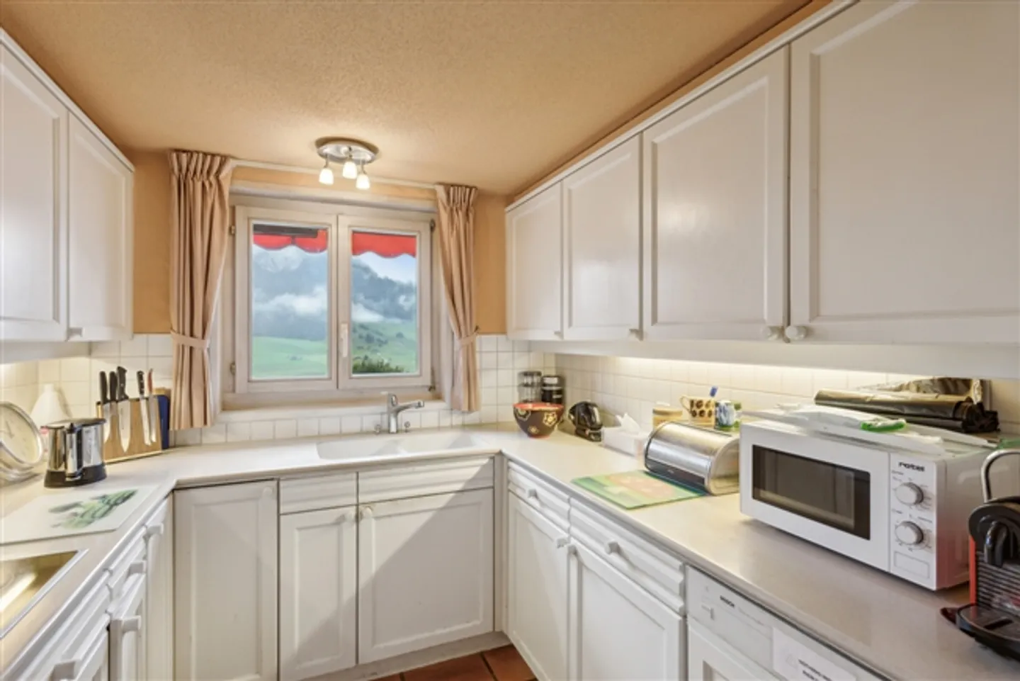 Appartamento duplex caldo a Château-d'Oex con camino - Foto 6 di 11